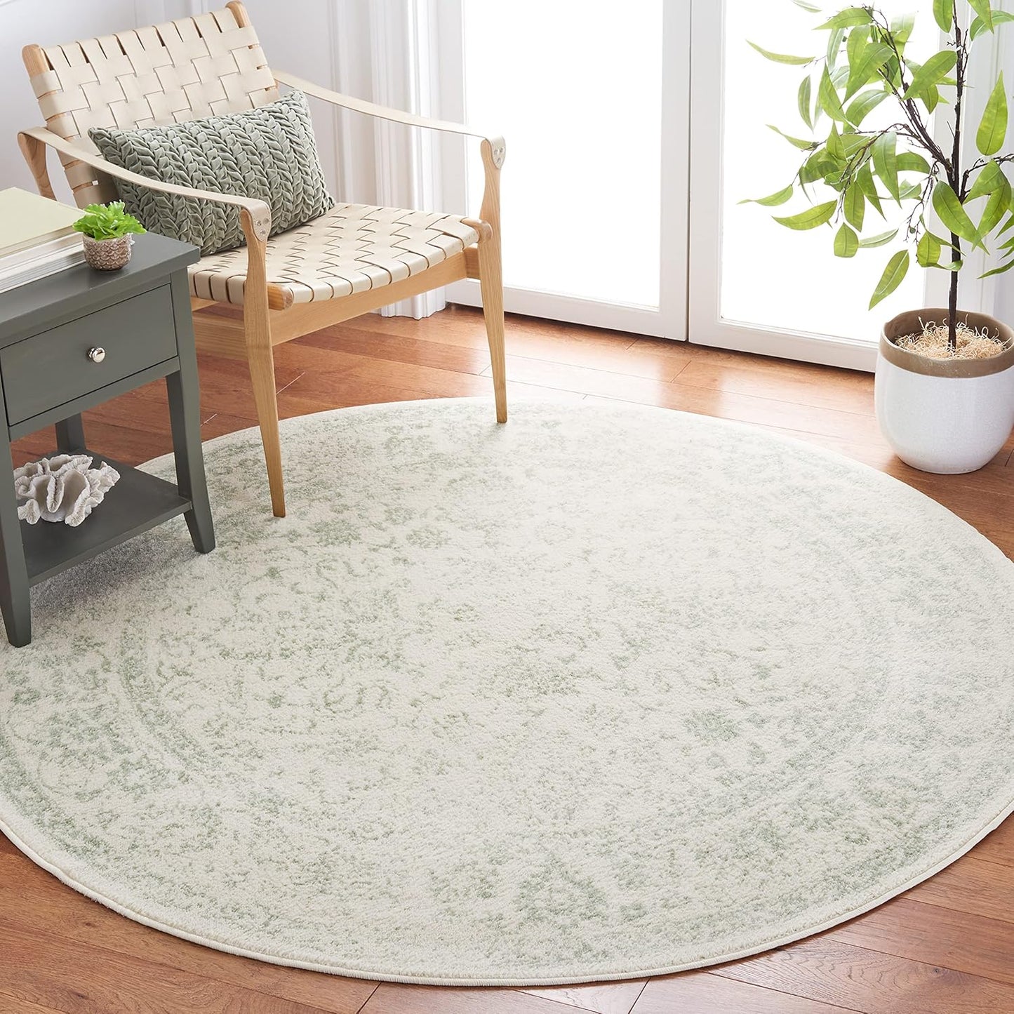 SAFAVIEH Adirondack Collection Area Rug - 12ft Round, Ivory & Sage