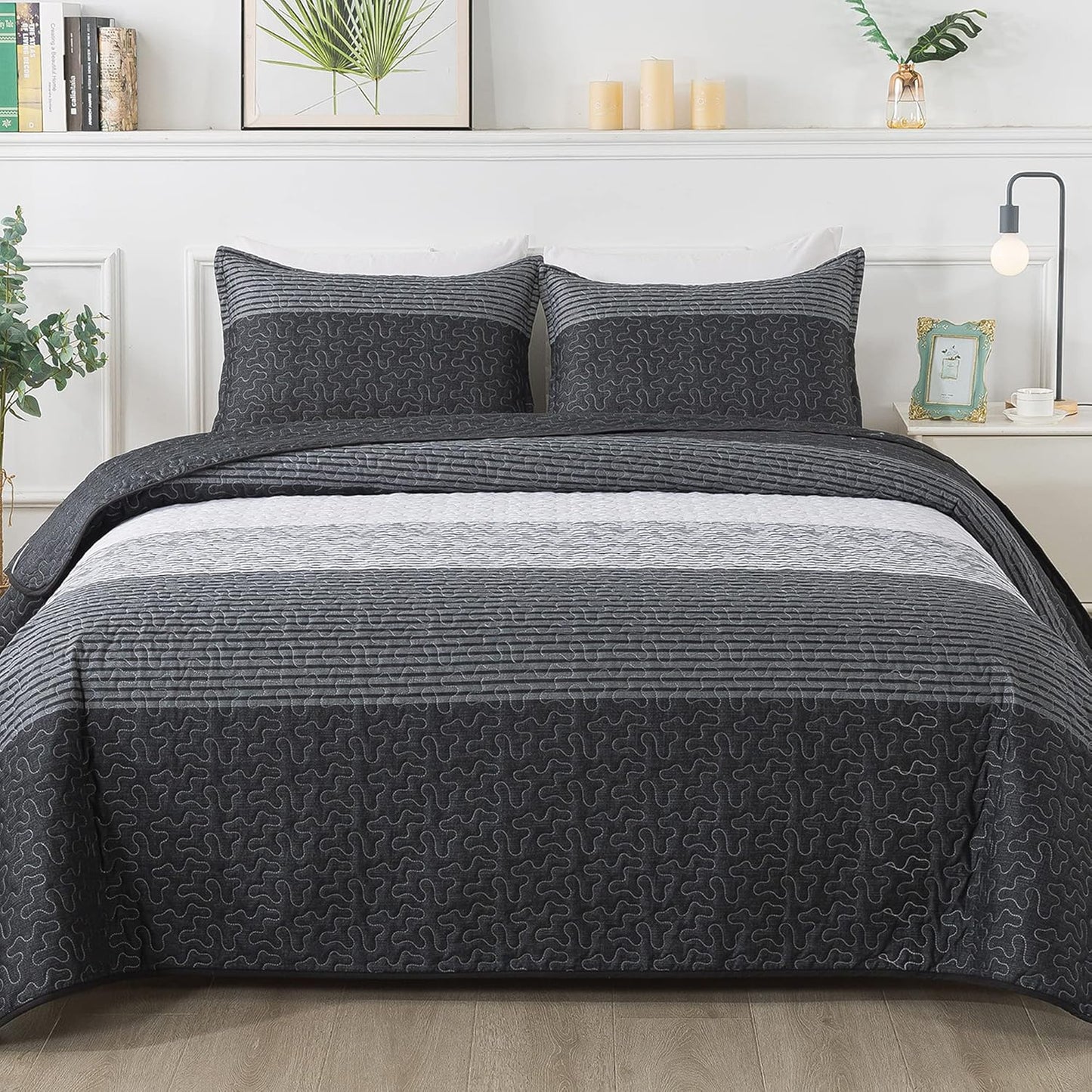 Andency King Size Quilt Set Black and White for All Seasons