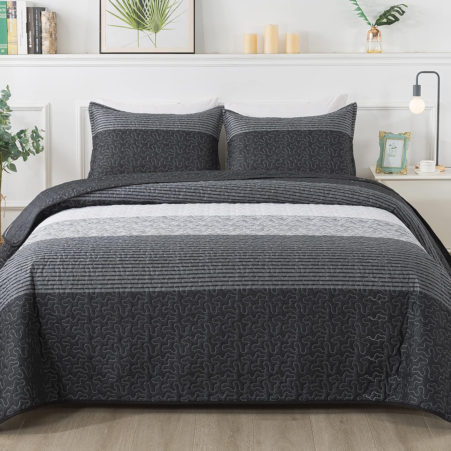 Andency King Size Quilt Set Black and White for All Seasons