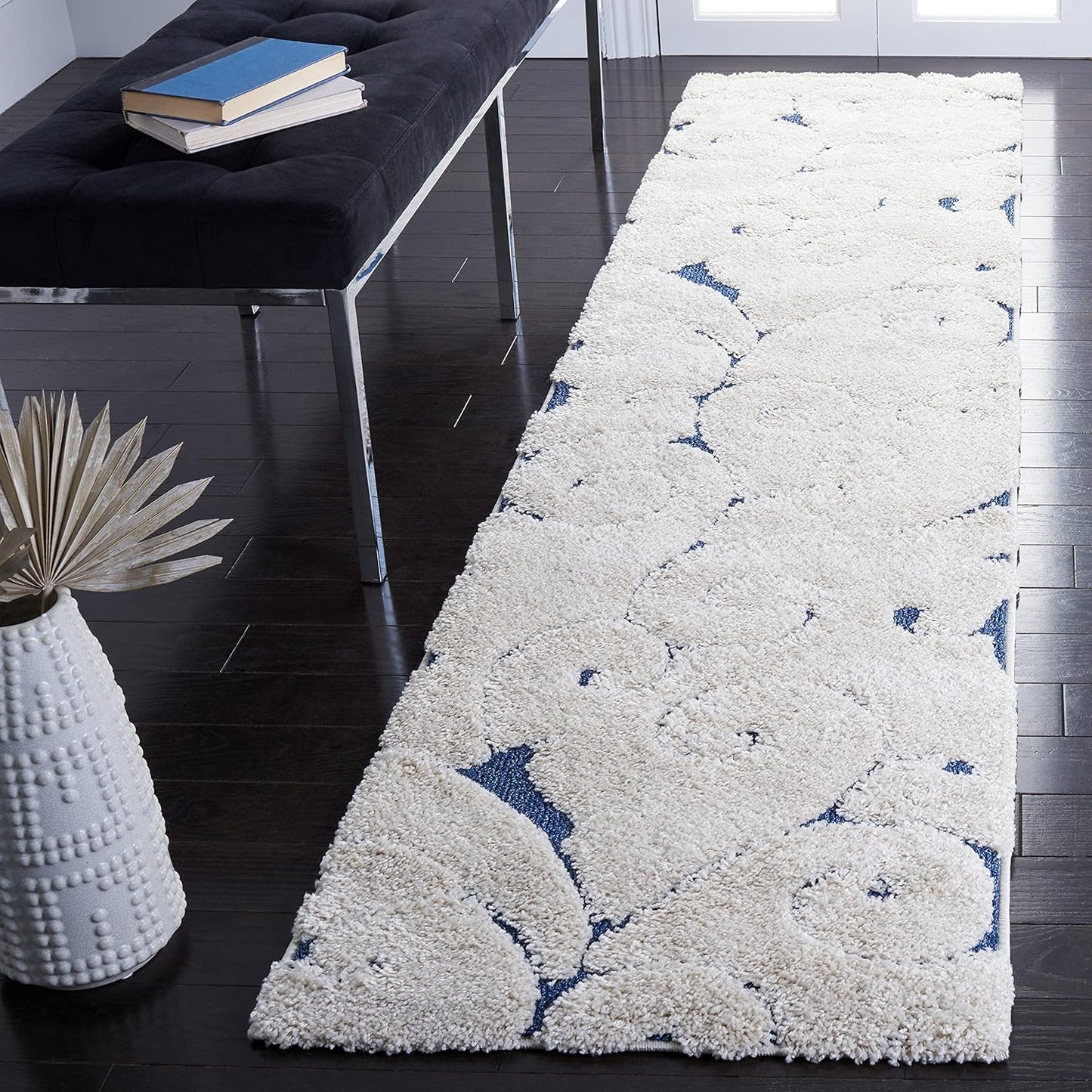 SAFAVIEH Florida Shag Runner Rug - Cozy Non-Shedding Design