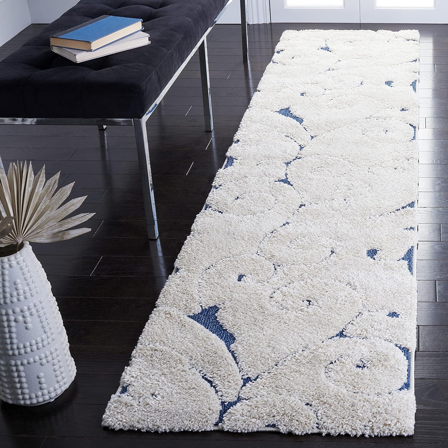 SAFAVIEH Florida Shag Runner Rug - Cozy Non-Shedding Design