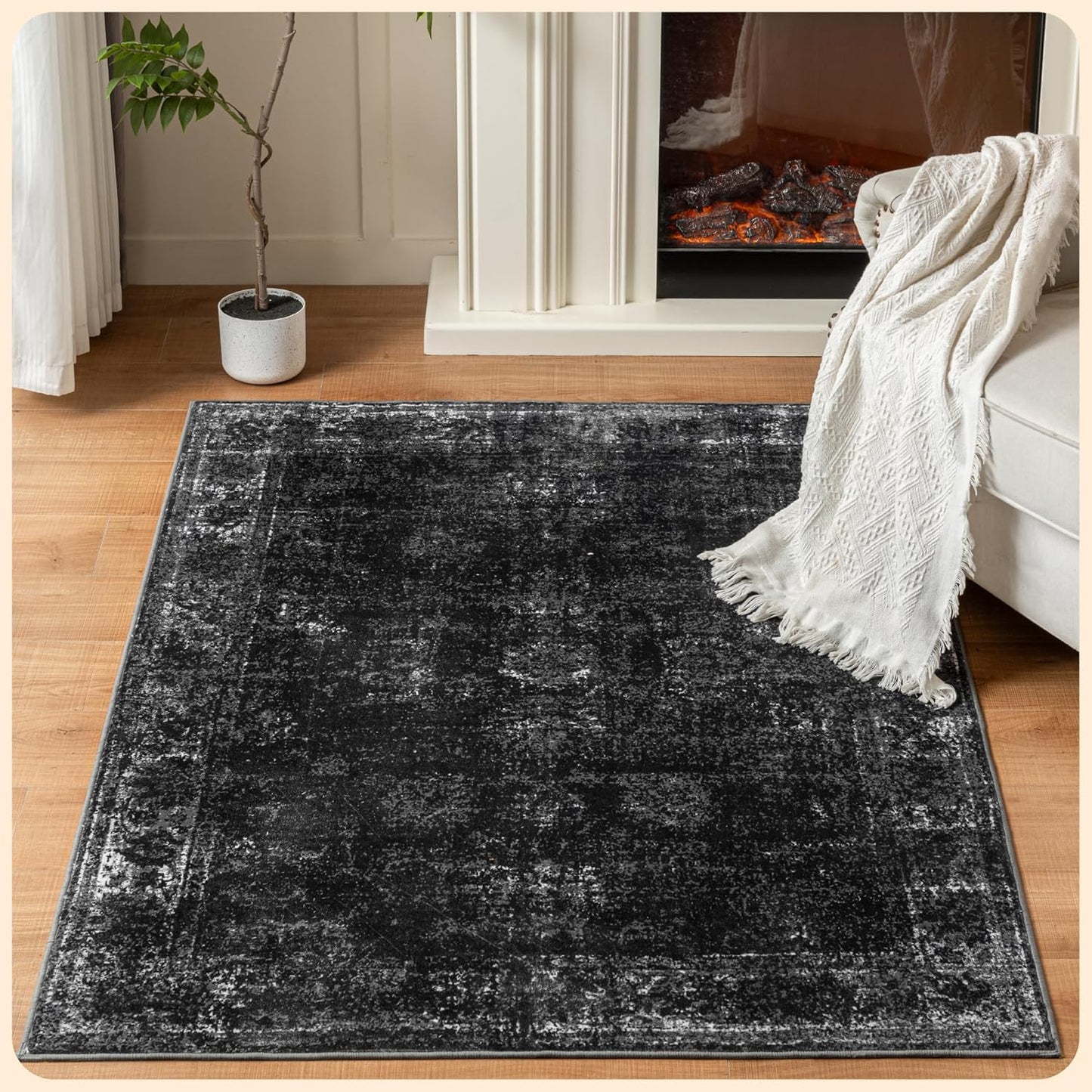 Istana 4x6 Area Rug - Stylish Black Rugs for Living Room