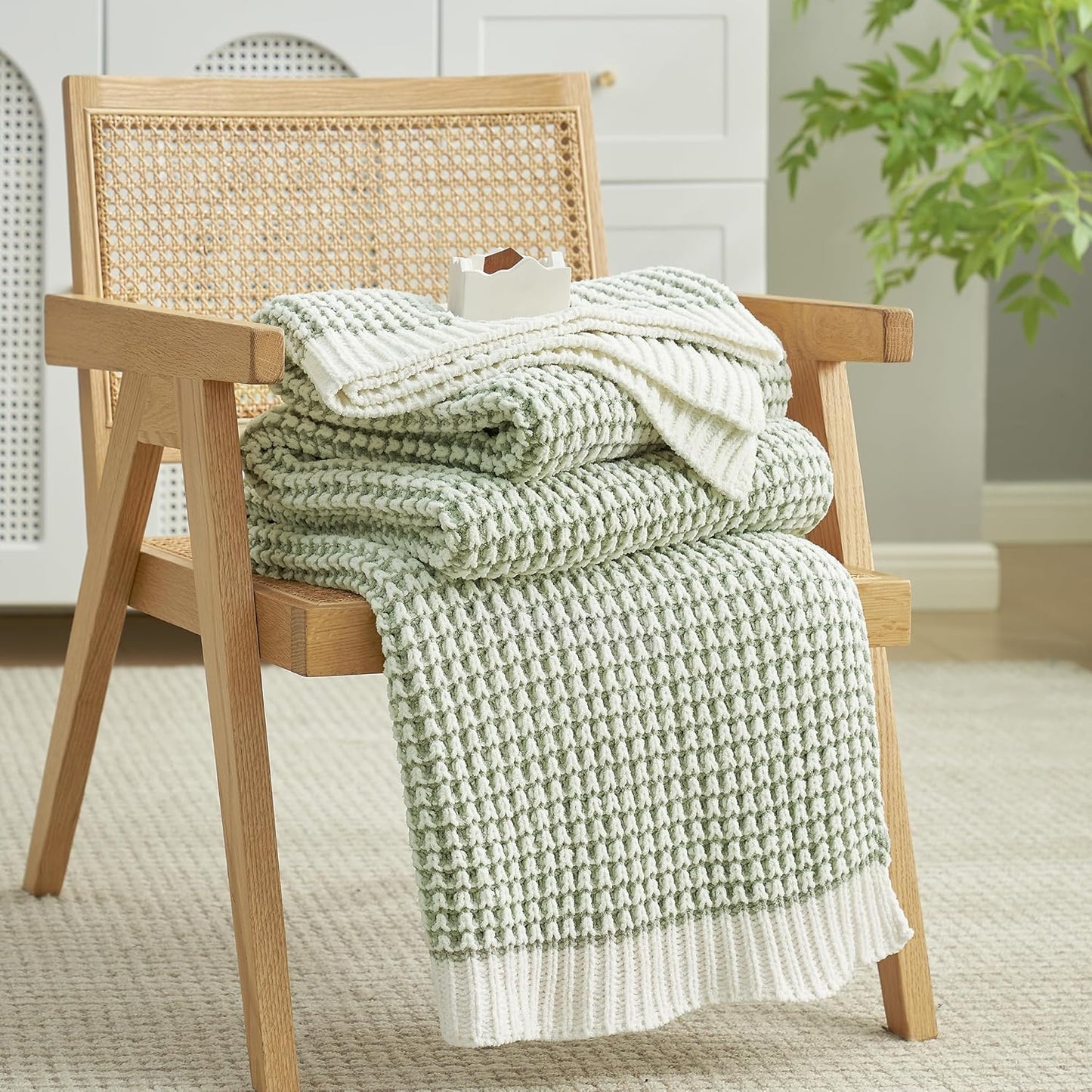 Waffle Chenille Throw Blanket for Couch, Soft Cozy Knit Design