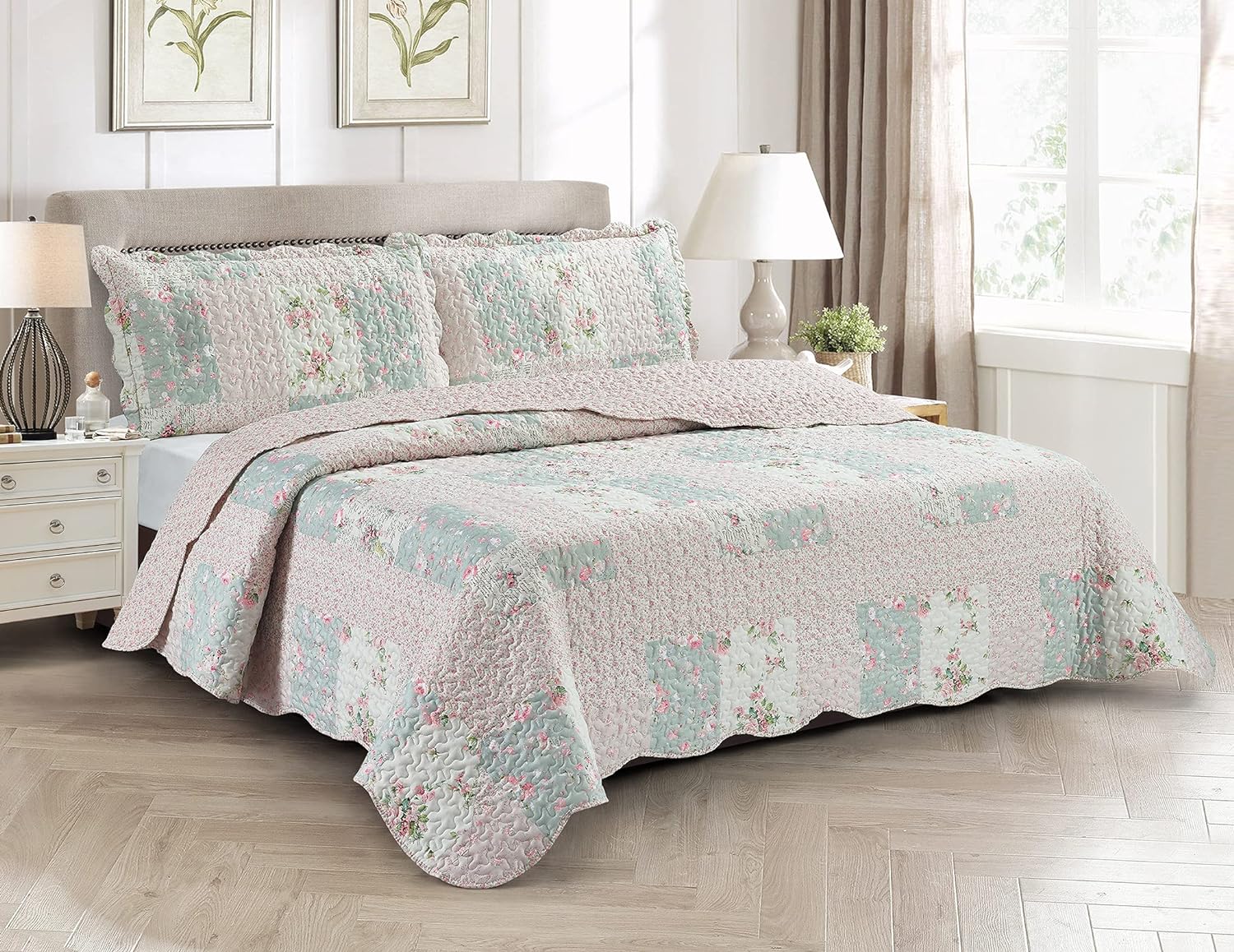 Brilliant Sunshine Rose and Sage Quilt Set for King/Cal King Beds