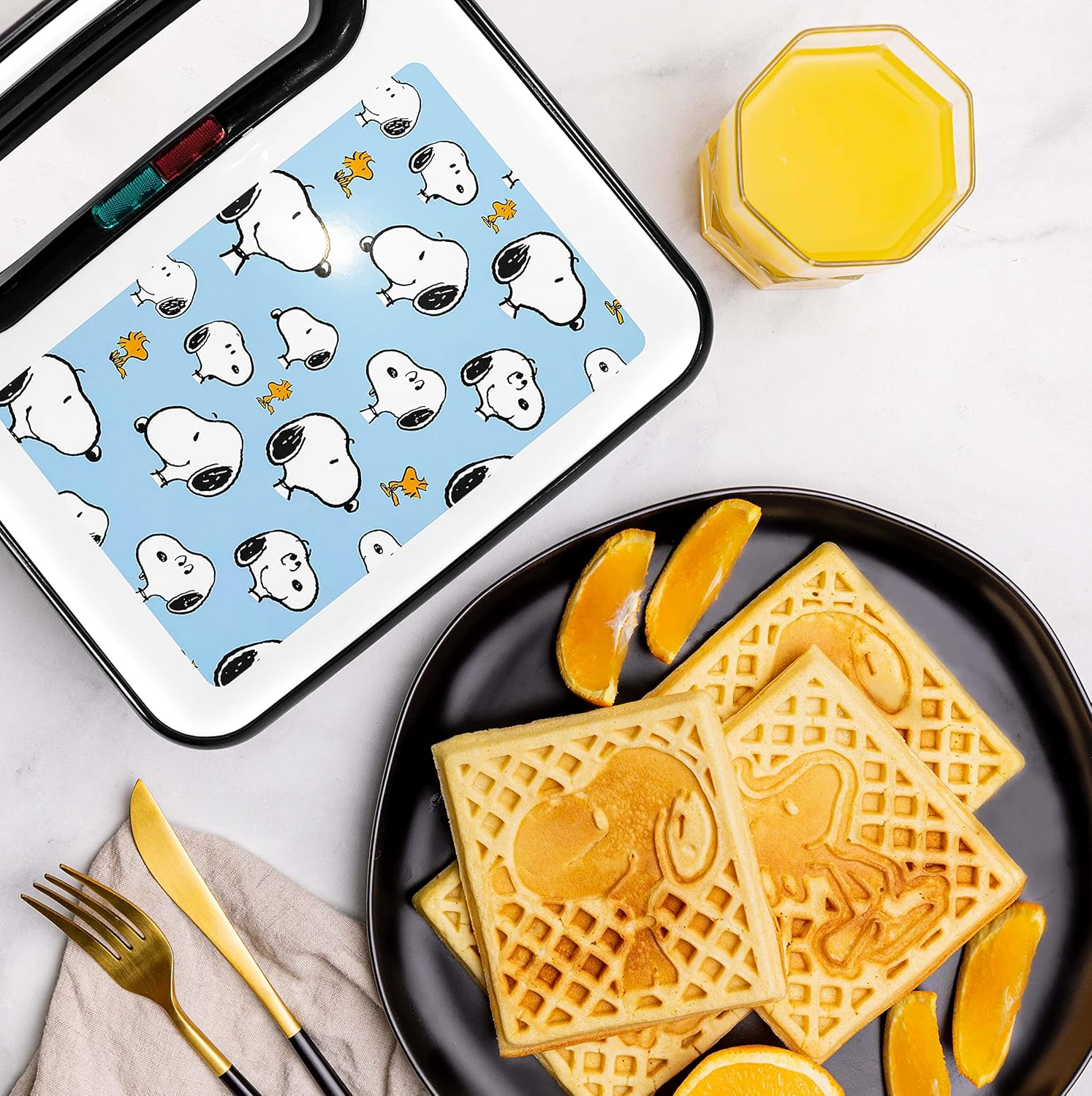 Snoop & Woodstock Waffle Maker - Breakfast Fun 