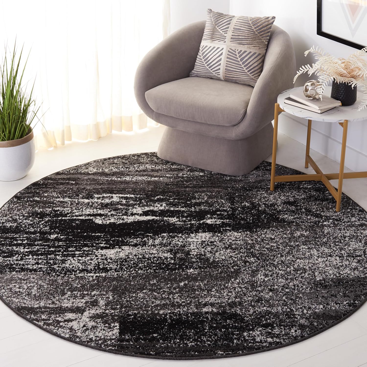 SAFAVIEH Adirondack Collection Area Rug - 9ft Round, Silver & Black