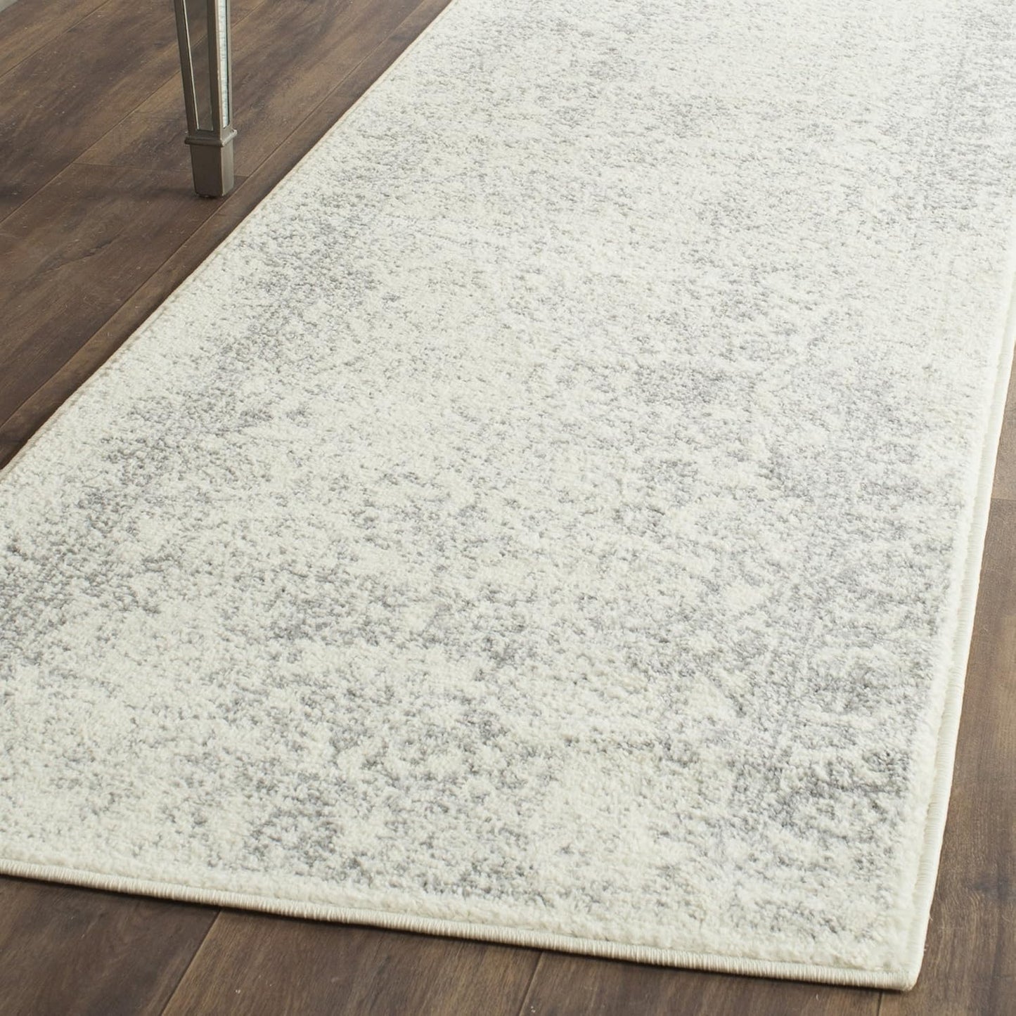 SAFAVIEH Adirondack X-Large Area Rug - Stylish & Durable Design