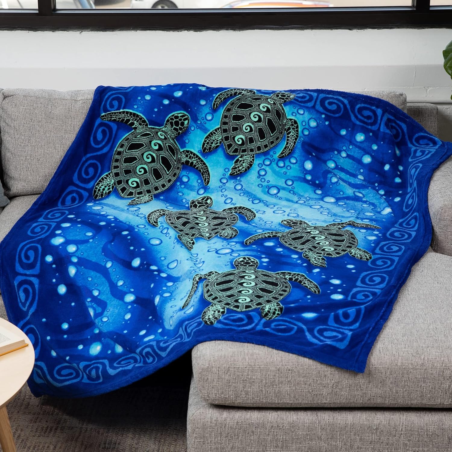 Sea Turtle Fleece Blanket for Bed - Super Soft Plush Comfort