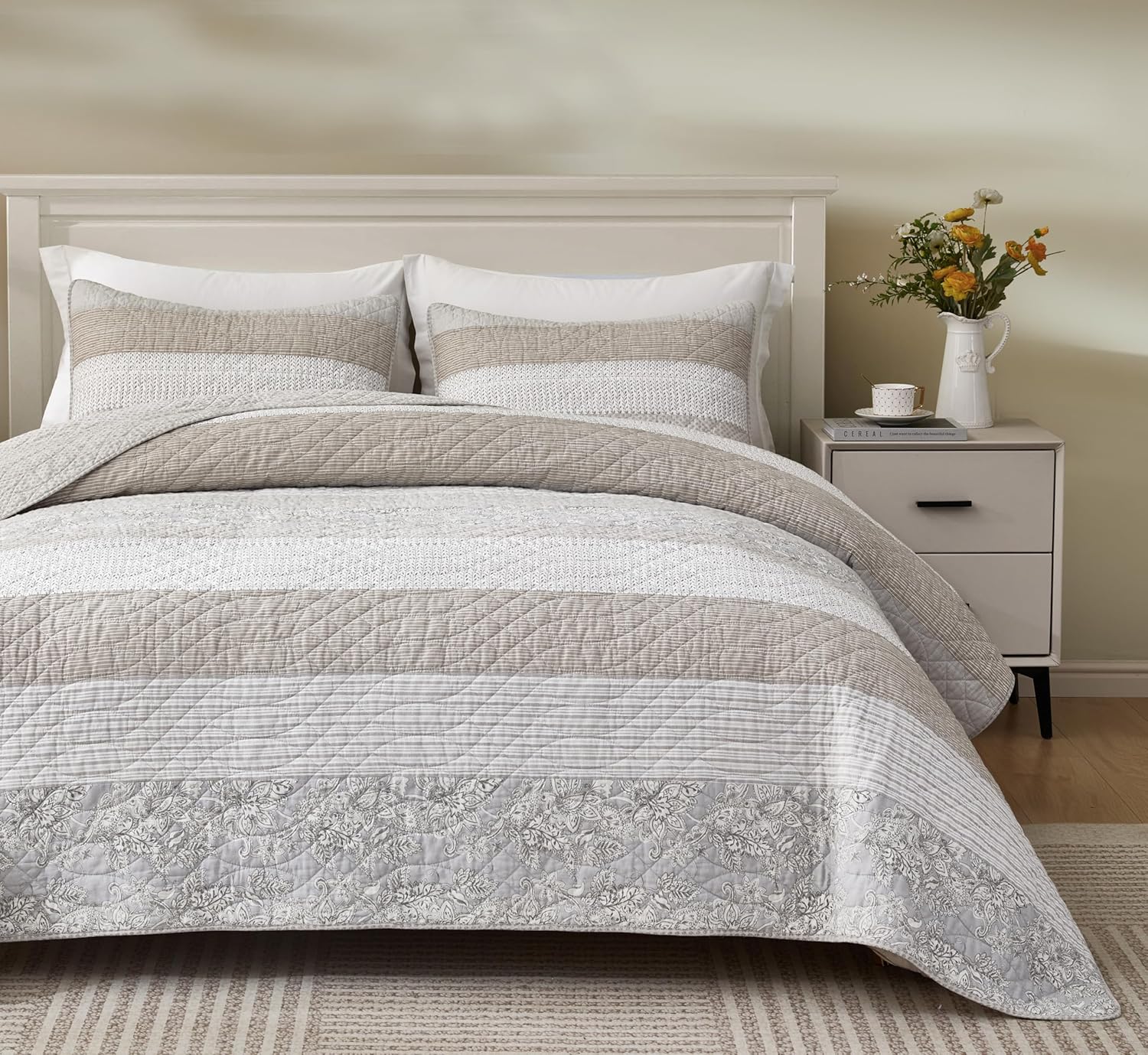 Robyn 3-Piece Floral Patchwork Quilt Set for Oversized King Beds
