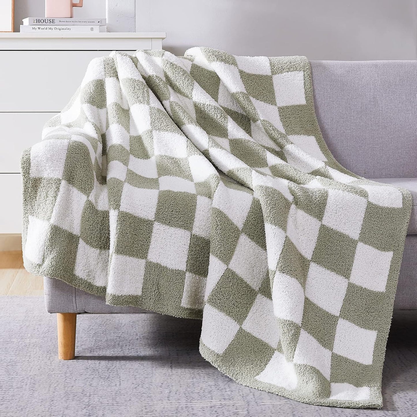 Cozy Checkered Throw Blanket for Couch, Sofa, and Travel