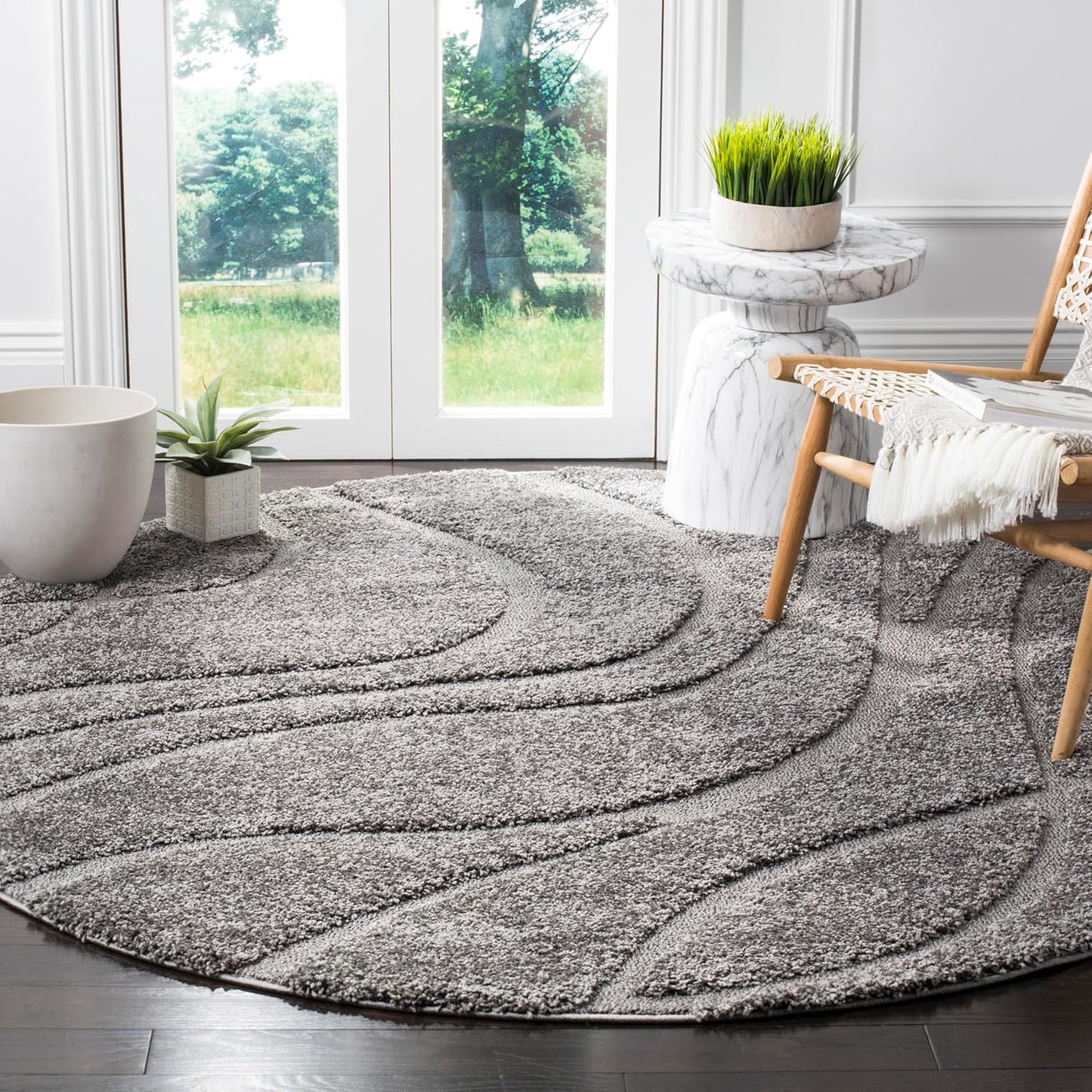 SAFAVIEH Florida Shag Collection Area Rug - 6ft 7in Round, Grey