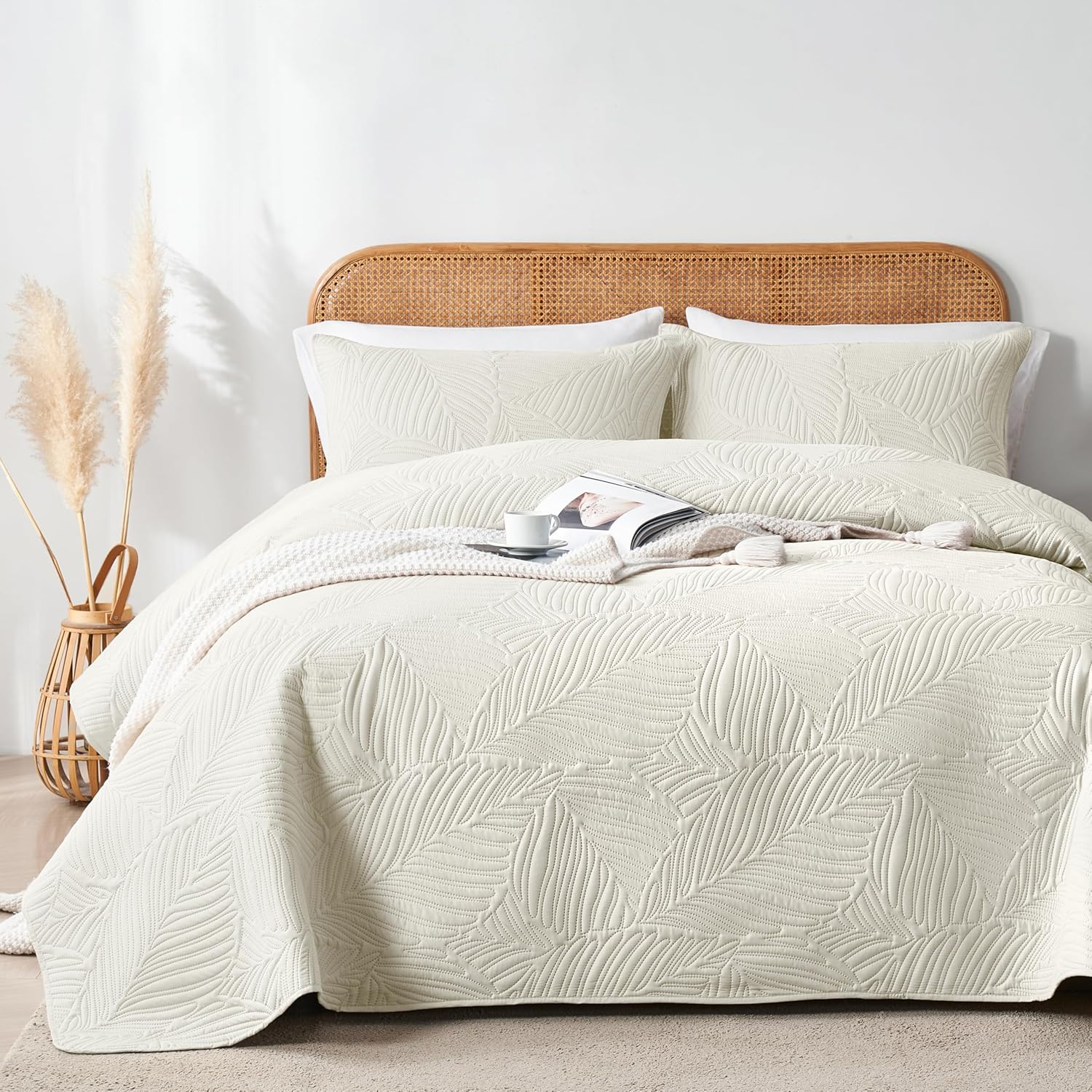 OARAGE King Quilt Bedding Set Lightweight Soft Cream Bedspread