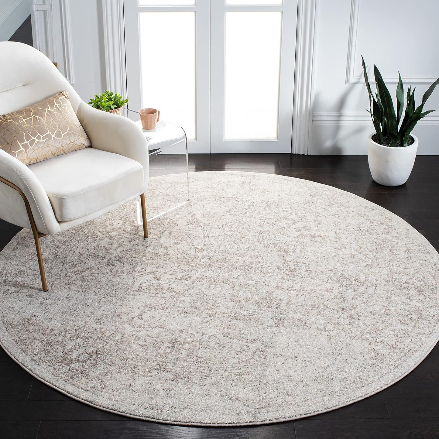 SAFAVIEH Evoke Collection Area Rug - Stylish & Durable Design