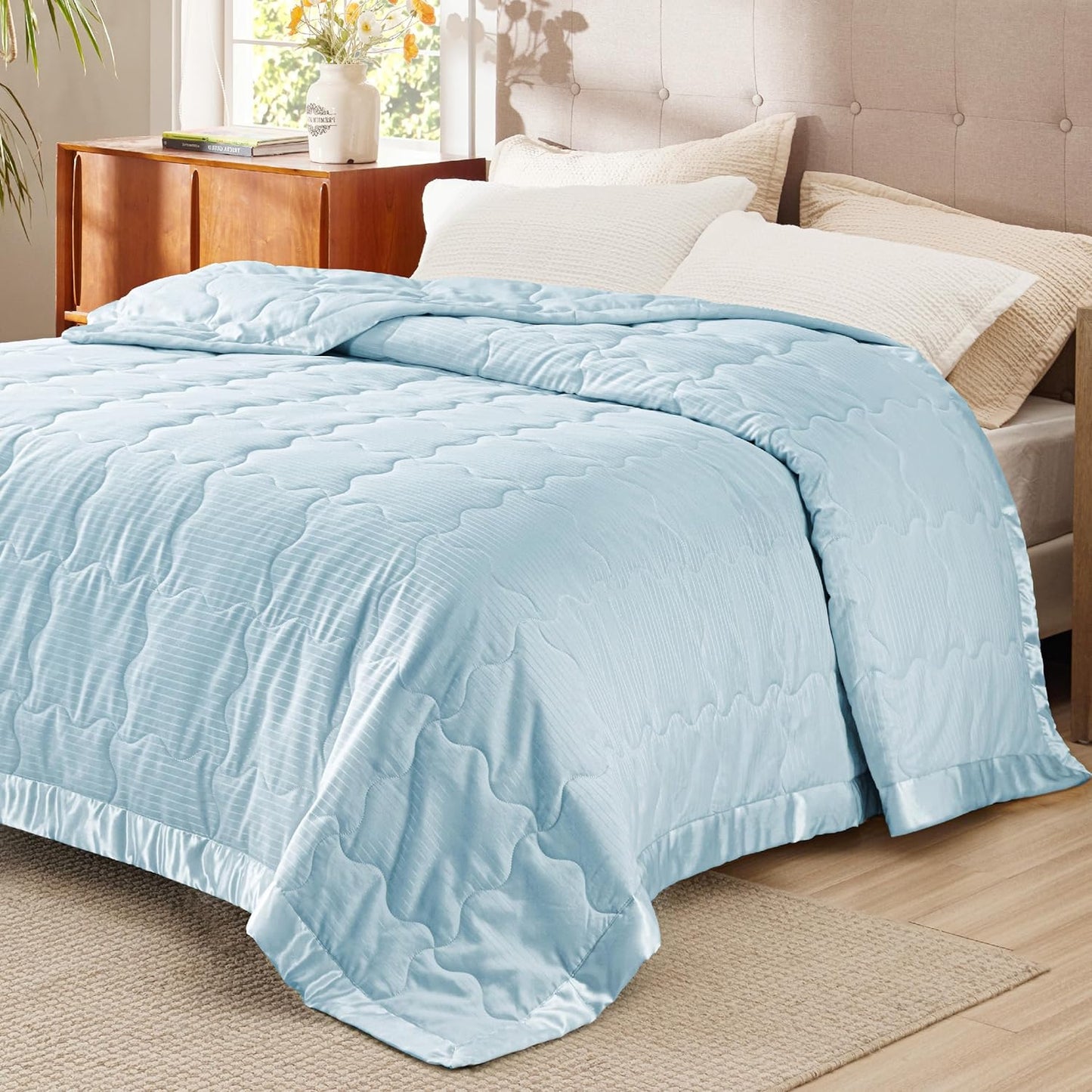 Bedsure Lightweight Summer Blanket for Queen Size Bed