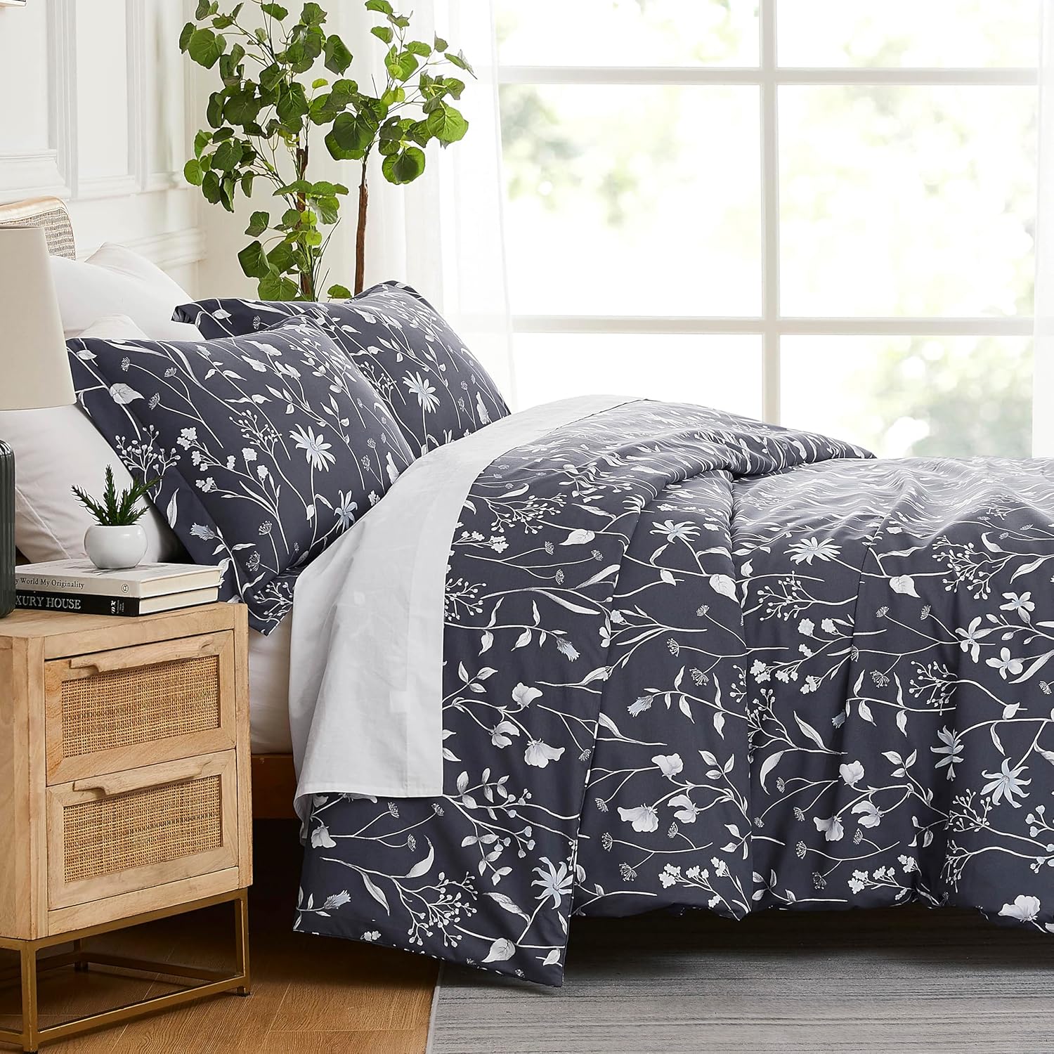 Floral Duvet Cover King Set - Luxury Bedding in Secret Meadow Blue