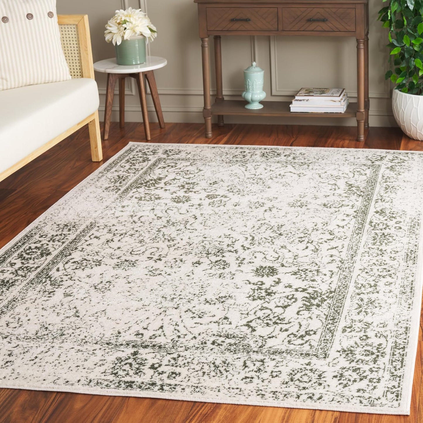 SAFAVIEH Adirondack Collection Area Rug - Stylish & Durable