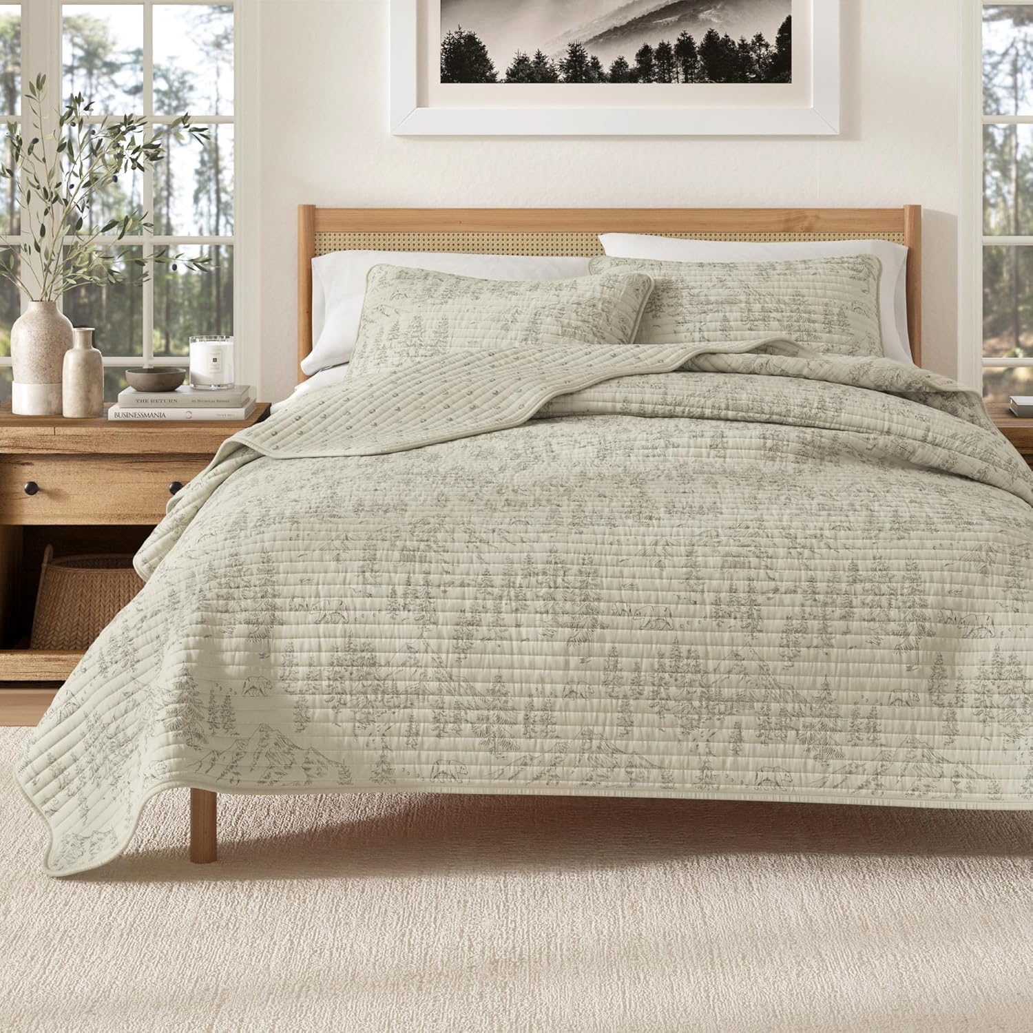 Great Bay Home King Reversible Rustic Lodge Bear Bedspread Quilt
