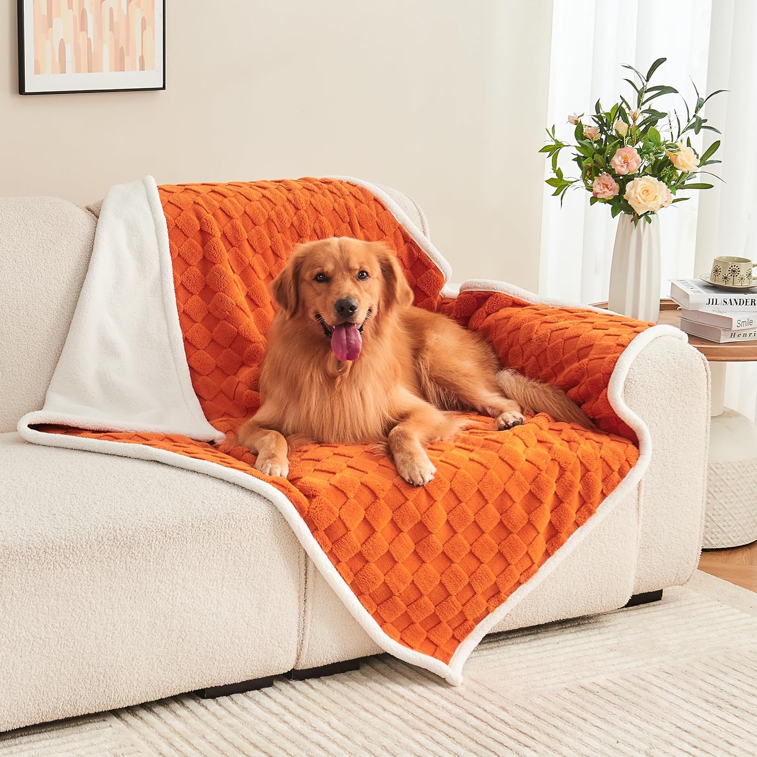 Checkered Waterproof Blanket for Pets - Soft and Stylish