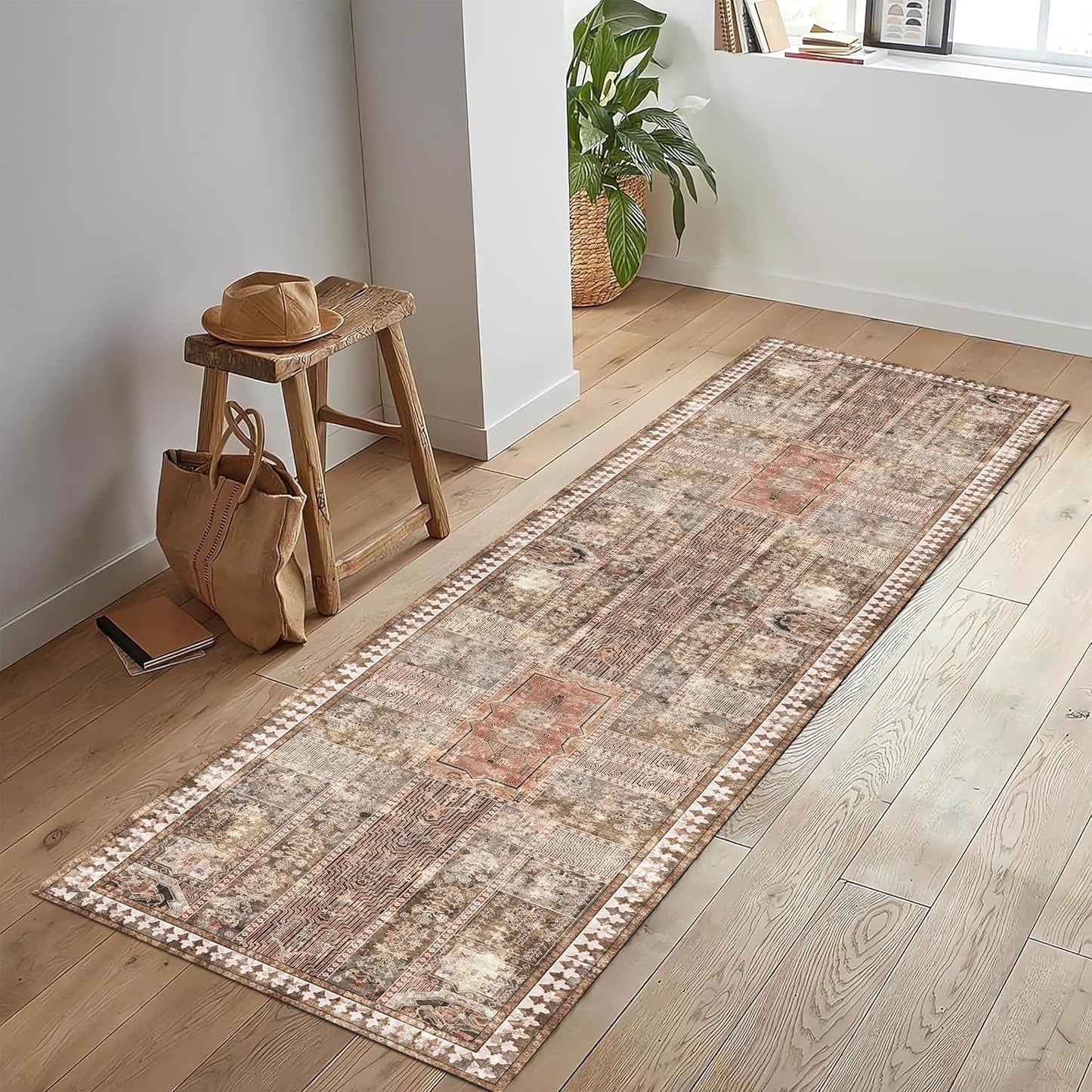 Vintage 2ft 6in' x 8ft Washable Area Rug for Stylish Indoor Spaces