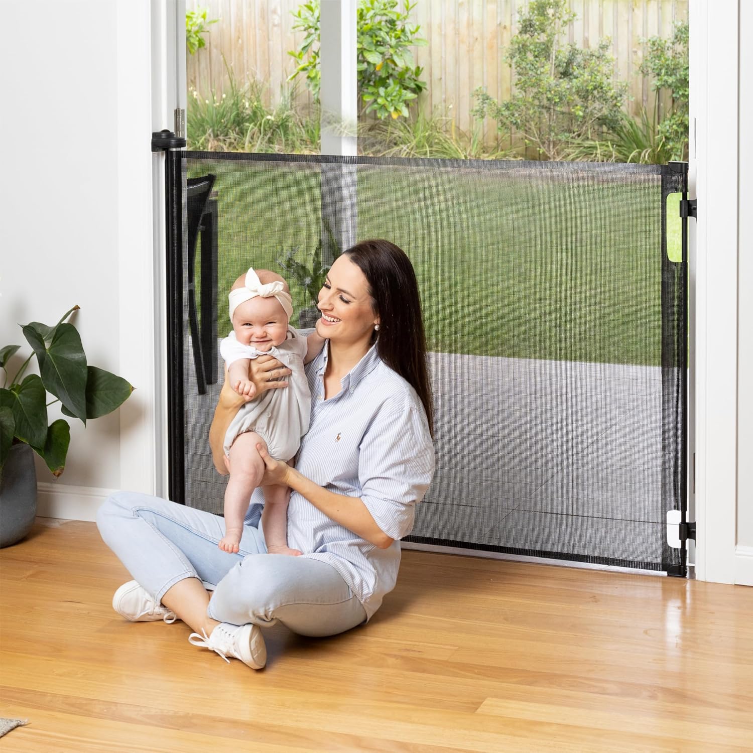 Retractable Baby Gate for Stairs and Doorways, 41in Tall