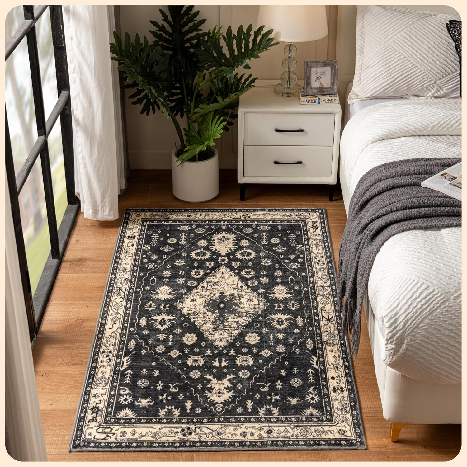 Istana 3x5 Area Rug - Black Modern Foldable Rugs for Living Room