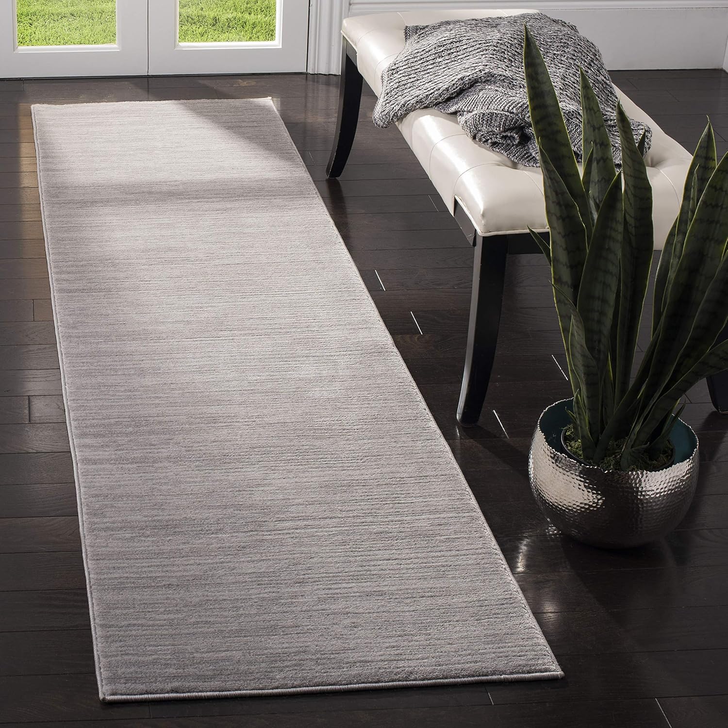 SAFAVIEH Vision Collection Runner Rug - Modern Ombre Design
