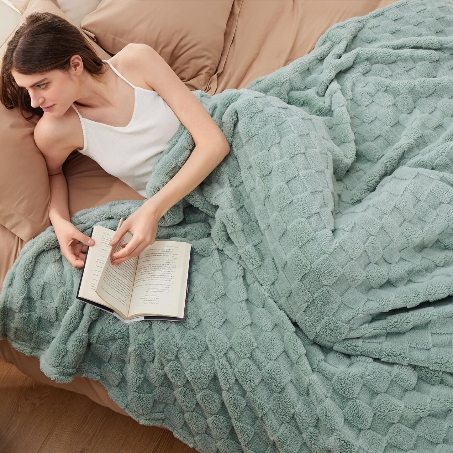 Ultra Soft California King Blanket for Cozy Comfort and Style