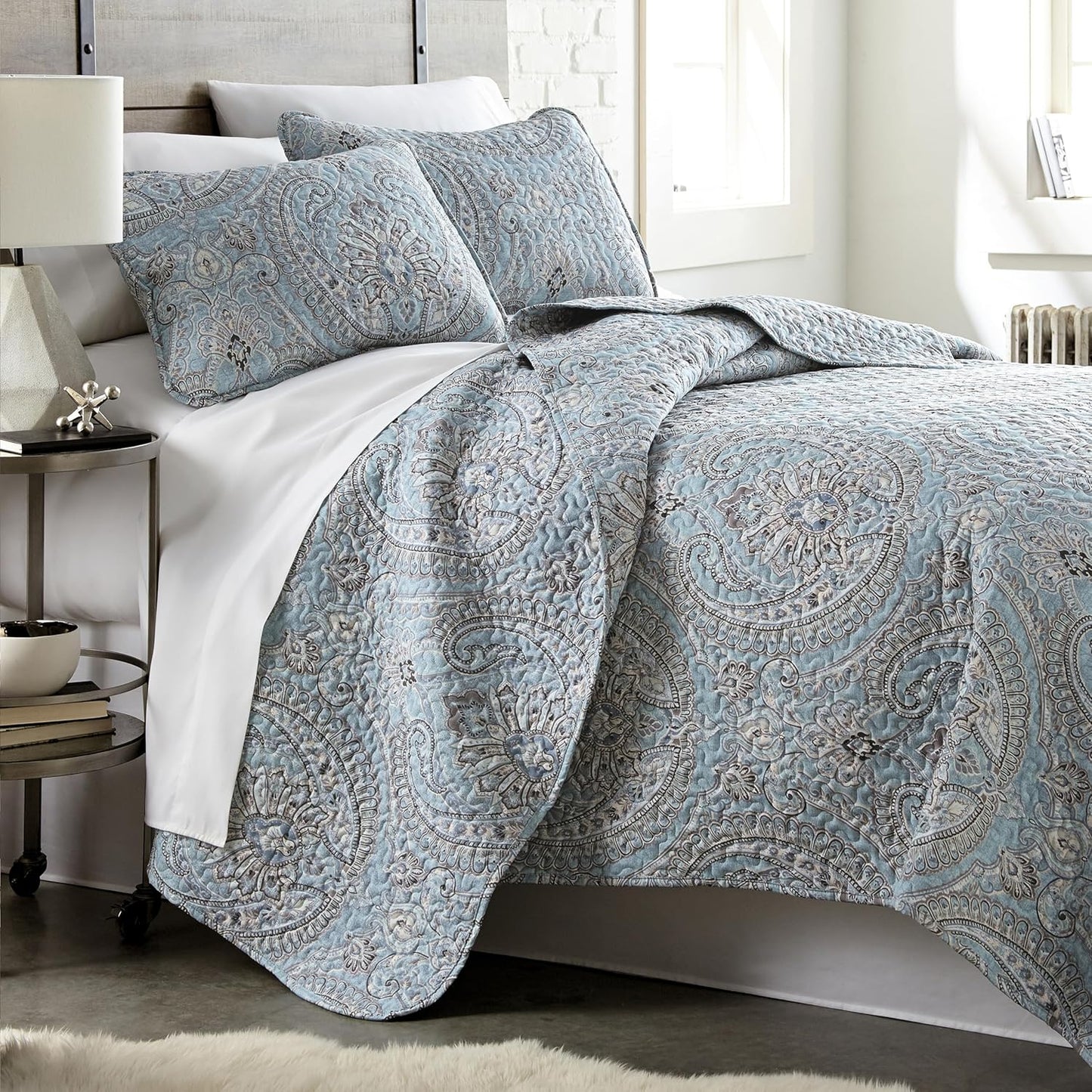 Twin XL Comforter Quilt Set for Dorm Bedding Essentials