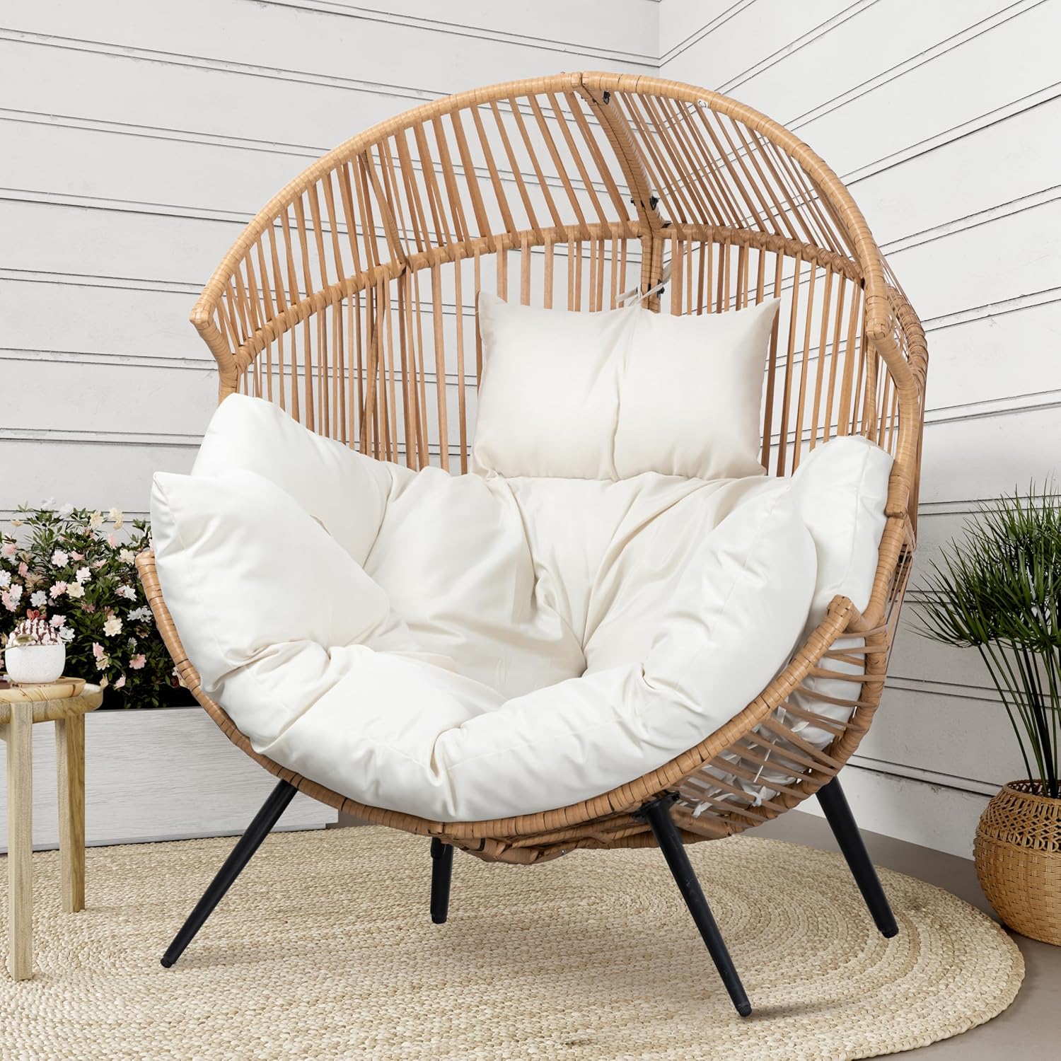 Shintenchi Wicker Egg Chair for Outdoor and Indoor Relaxation