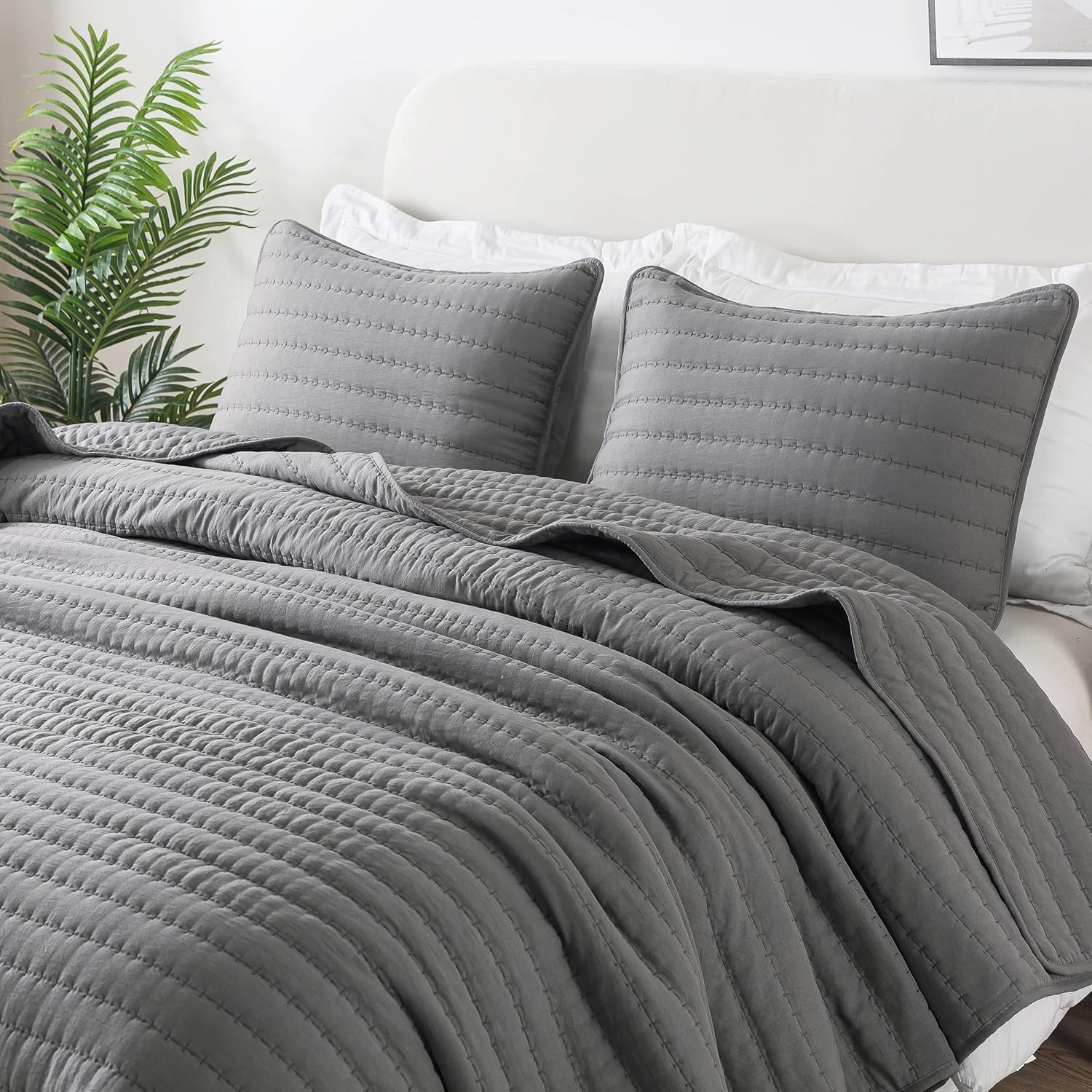 ROARINGWILD Dark Grey Queen Size Quilt Bedding Set for All Seasons