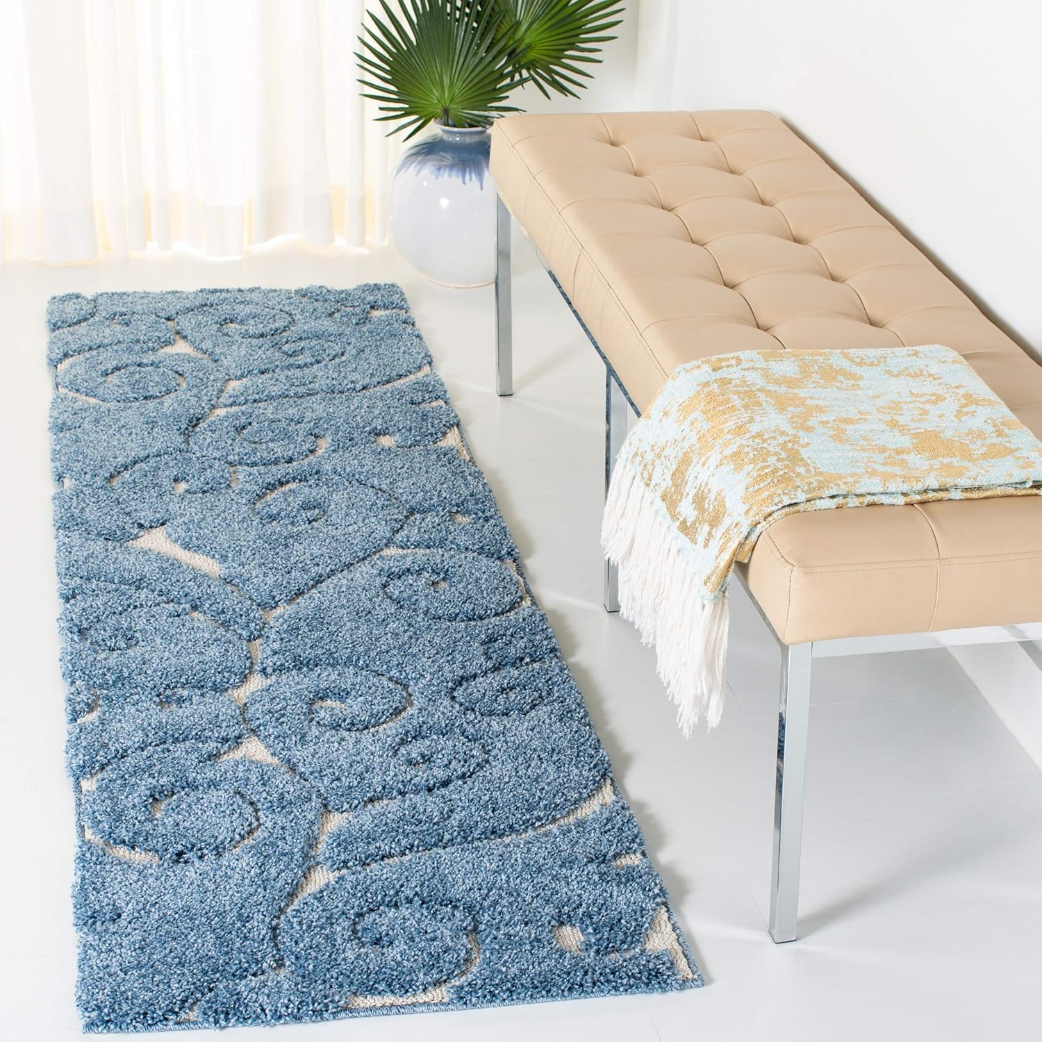 SAFAVIEH Florida Shag Accent Rug - Cozy Non-Shedding Design