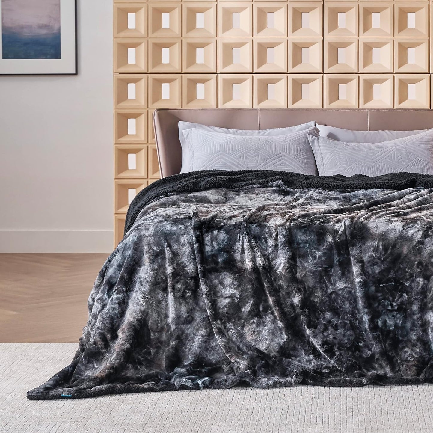 Bedsure GentleSoft Sherpa Fluffy Blanket King Size for Cozy Warmth