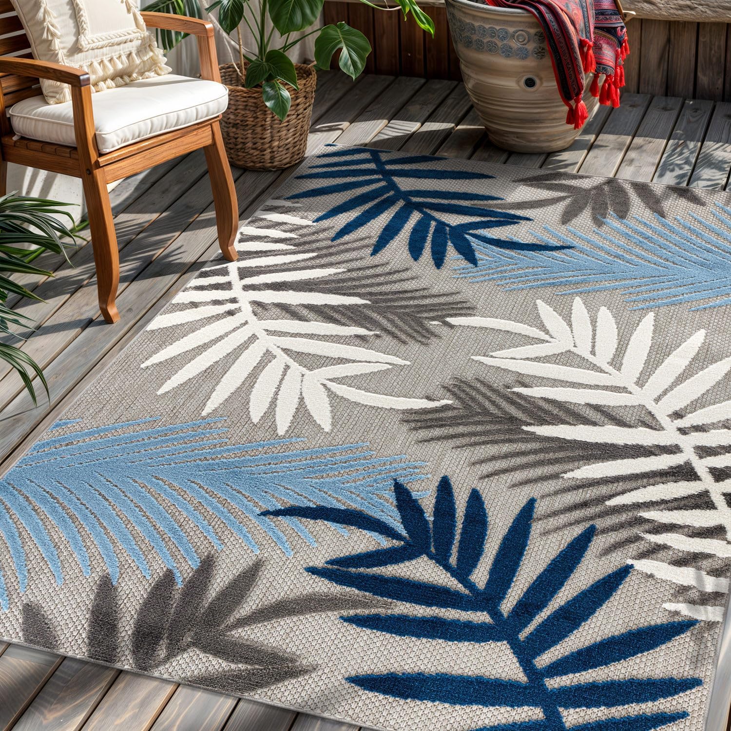 Rugshop Blue Palm Frond Area Rug for Indoor and Outdoor Use