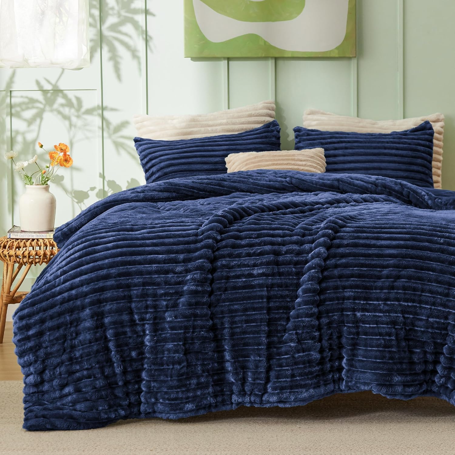 Bedsure Fluffy Comforter Set Queen - Super Soft Faux Fur Bedding