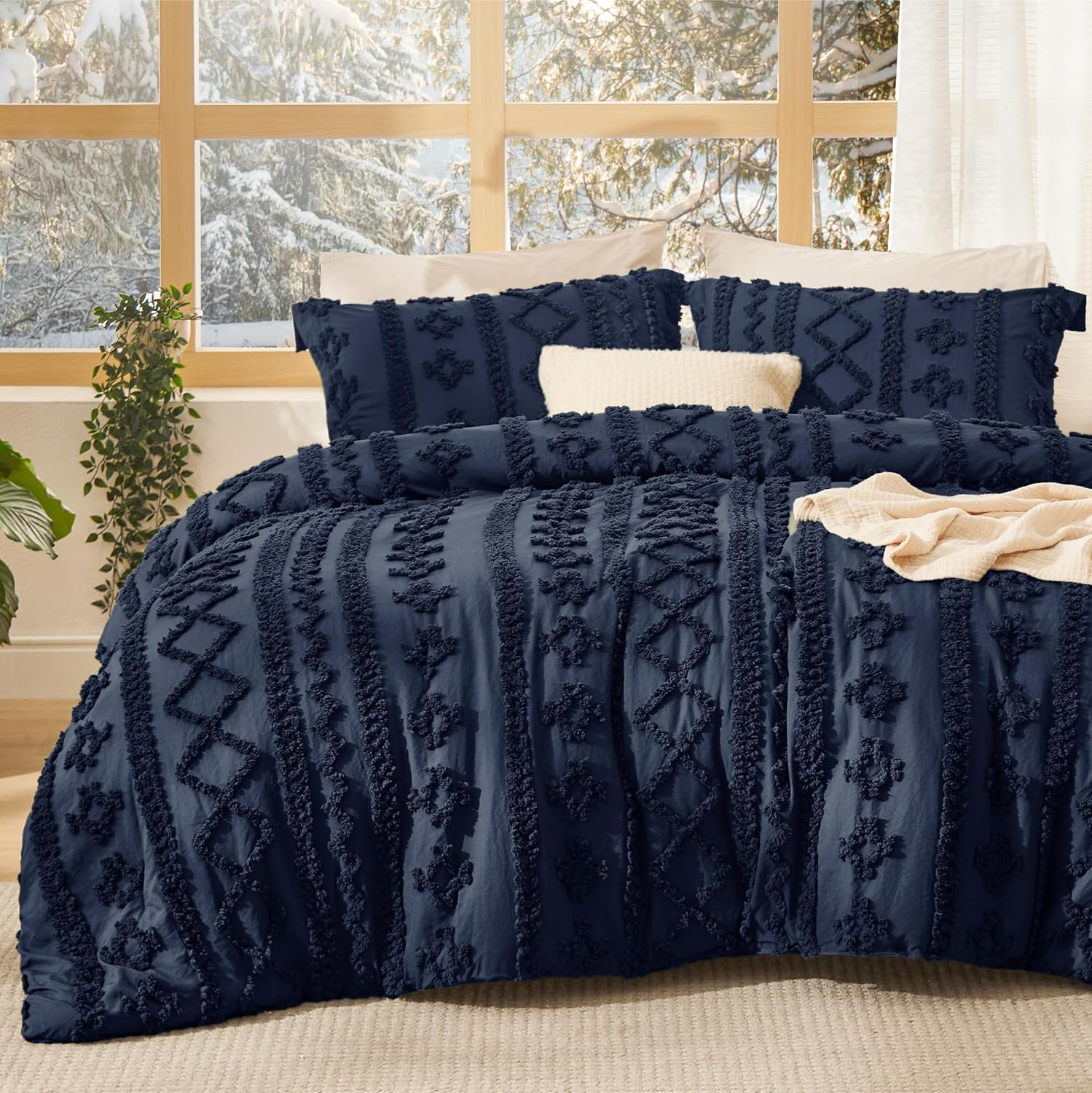 Bedsure Tufted Boho Comforter Set for Twin Size Bedrooms