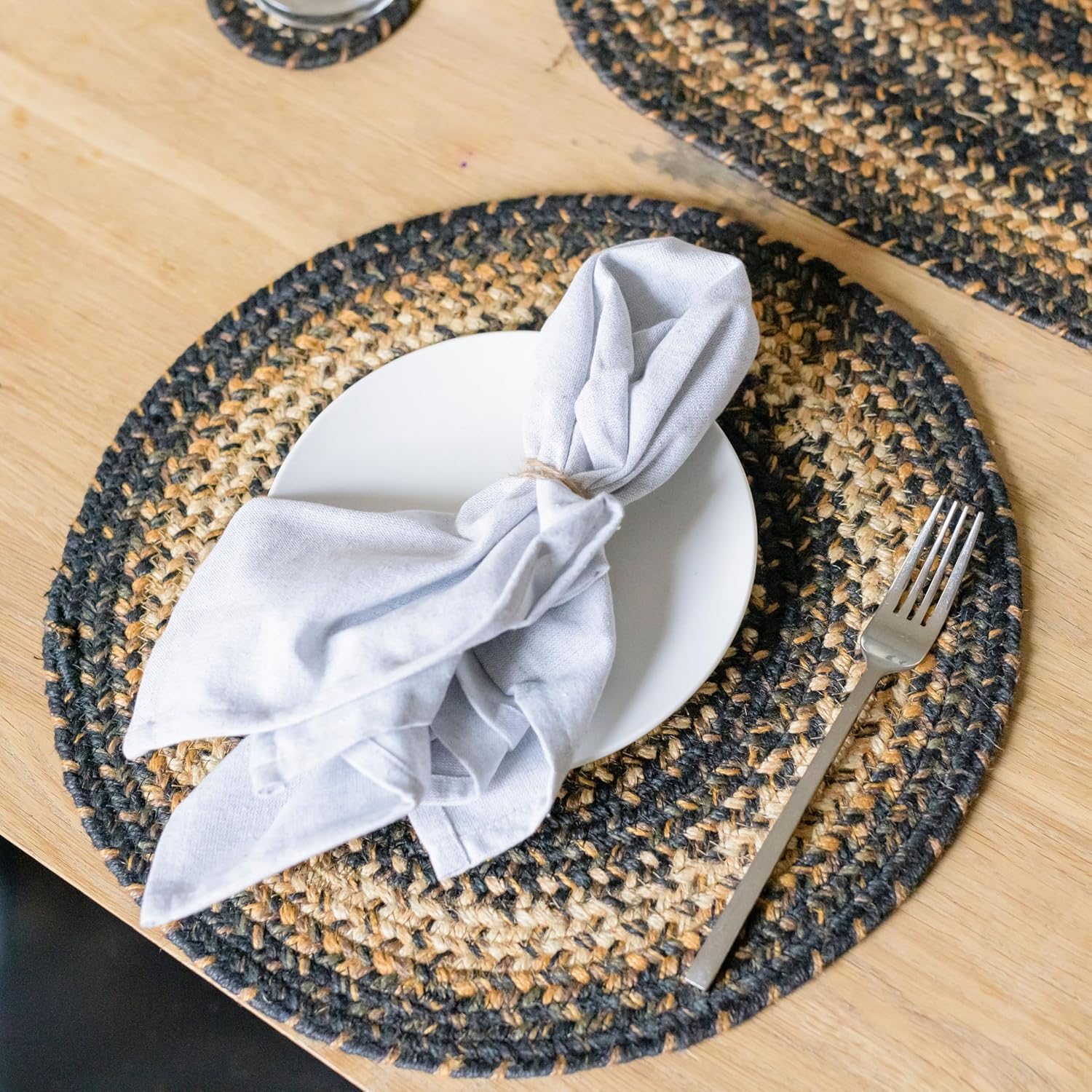 Kilimanjaro Jute Woven Round Placemats Set of 6 for Dining