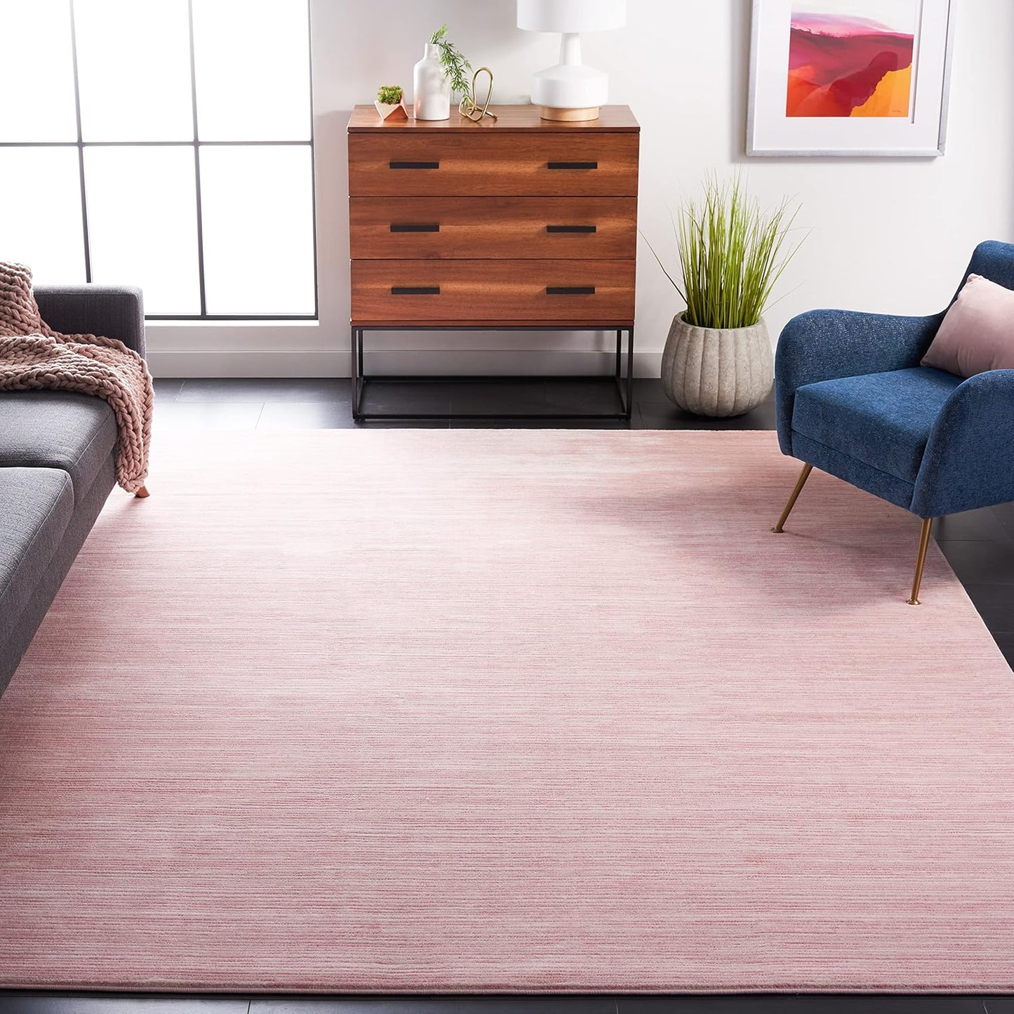 SAFAVIEH Vision Collection Area Rug - Chic Modern Ombre Design