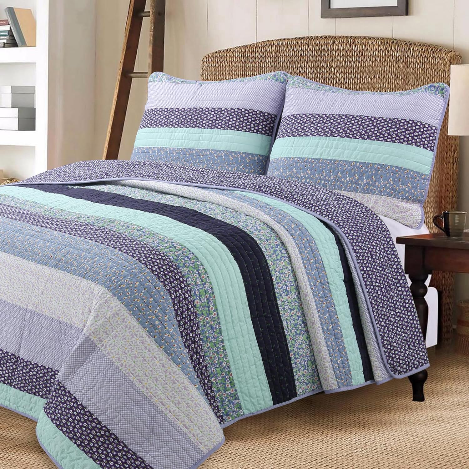Cozy Line Home Fashions Reversible Lilac Floral Quilt Set