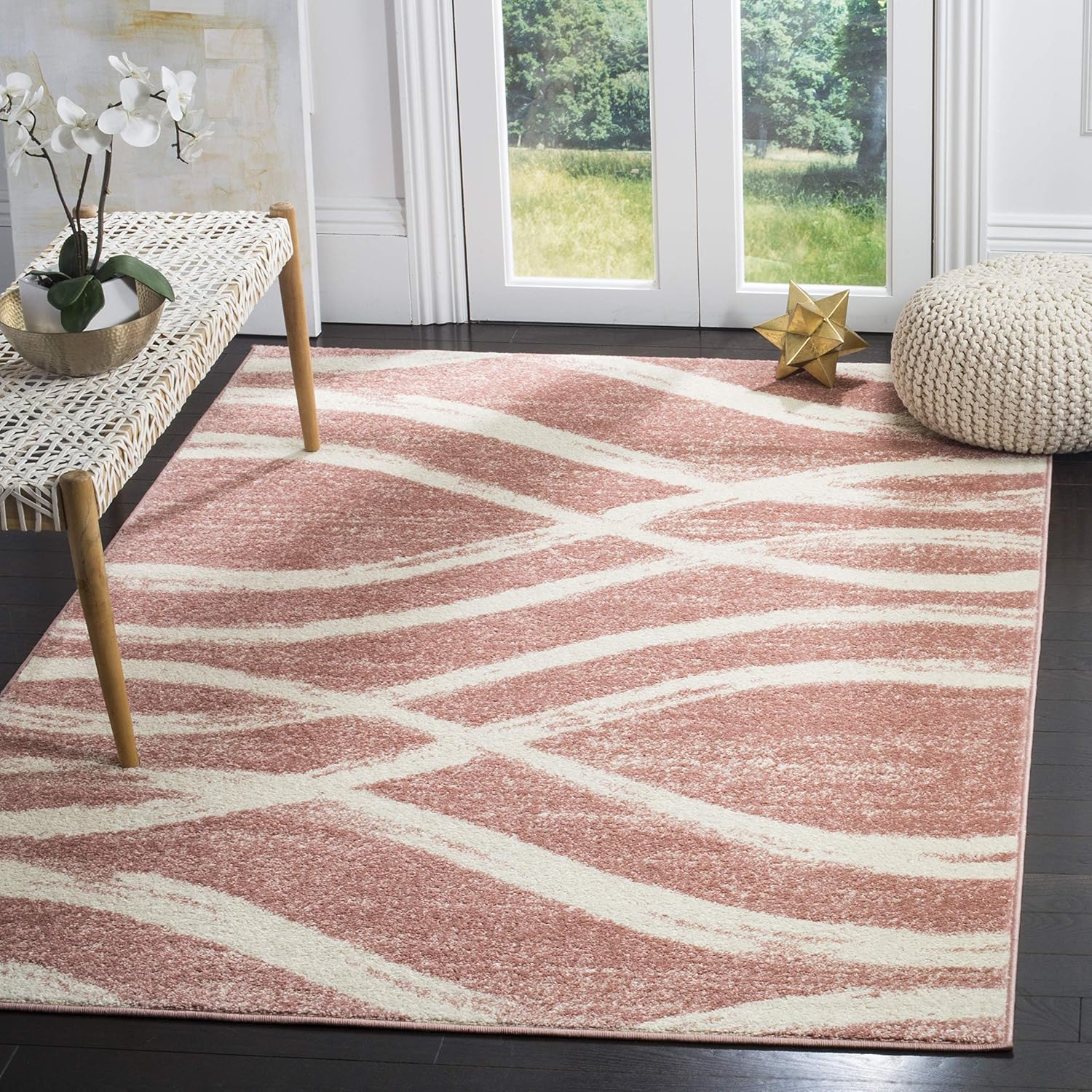 SAFAVIEH Adirondack Collection Accent Rug - Stylish & Durable