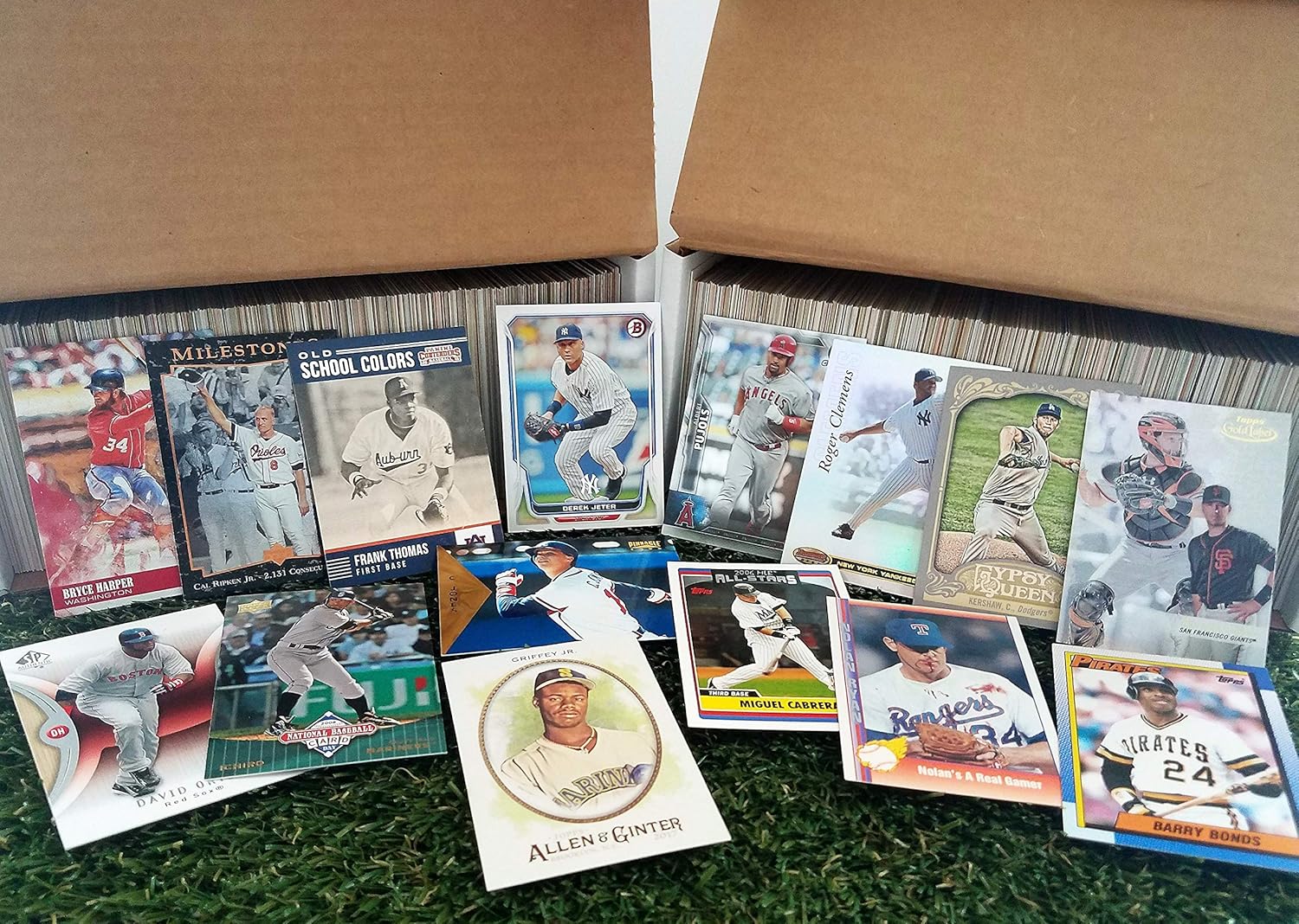 Baseball Cards Super Jumbo Lot of 900 for New Collectors