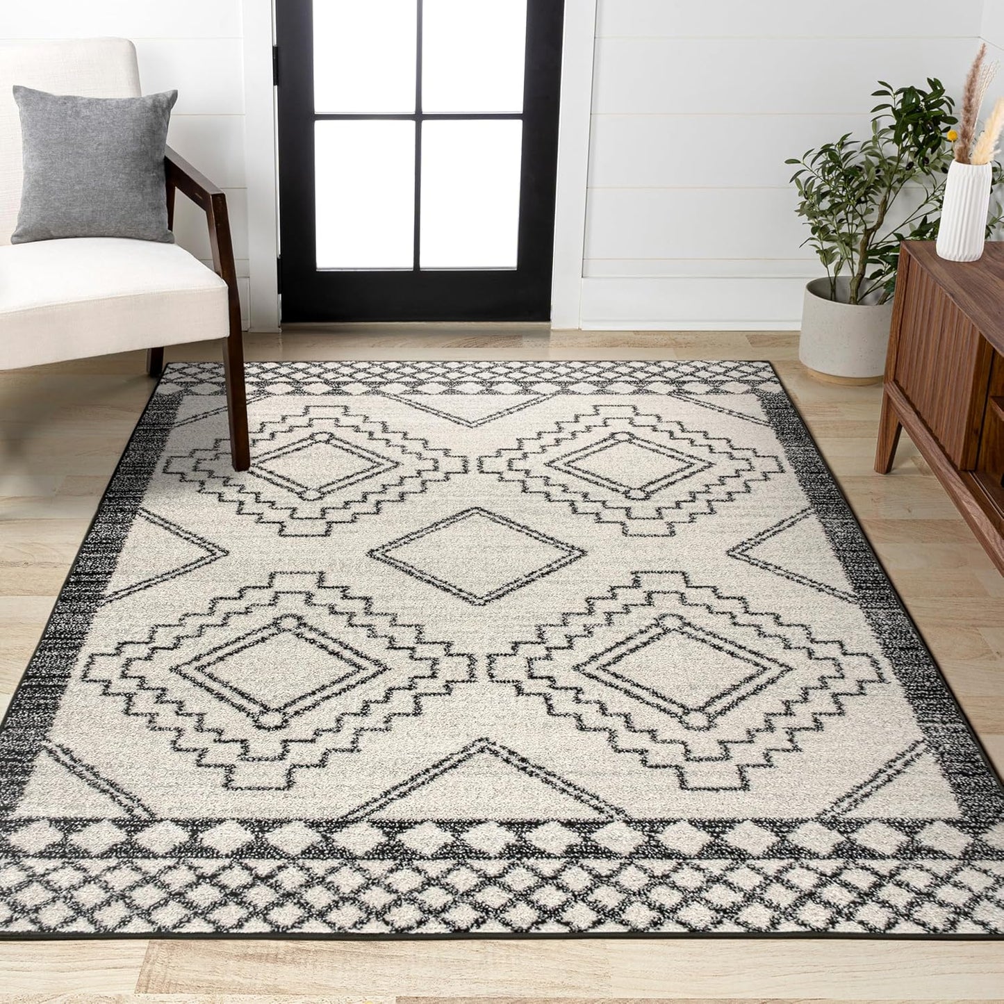 Amir Moroccan Beni Souk Cream/Black Indoor Area Rug, 5x8