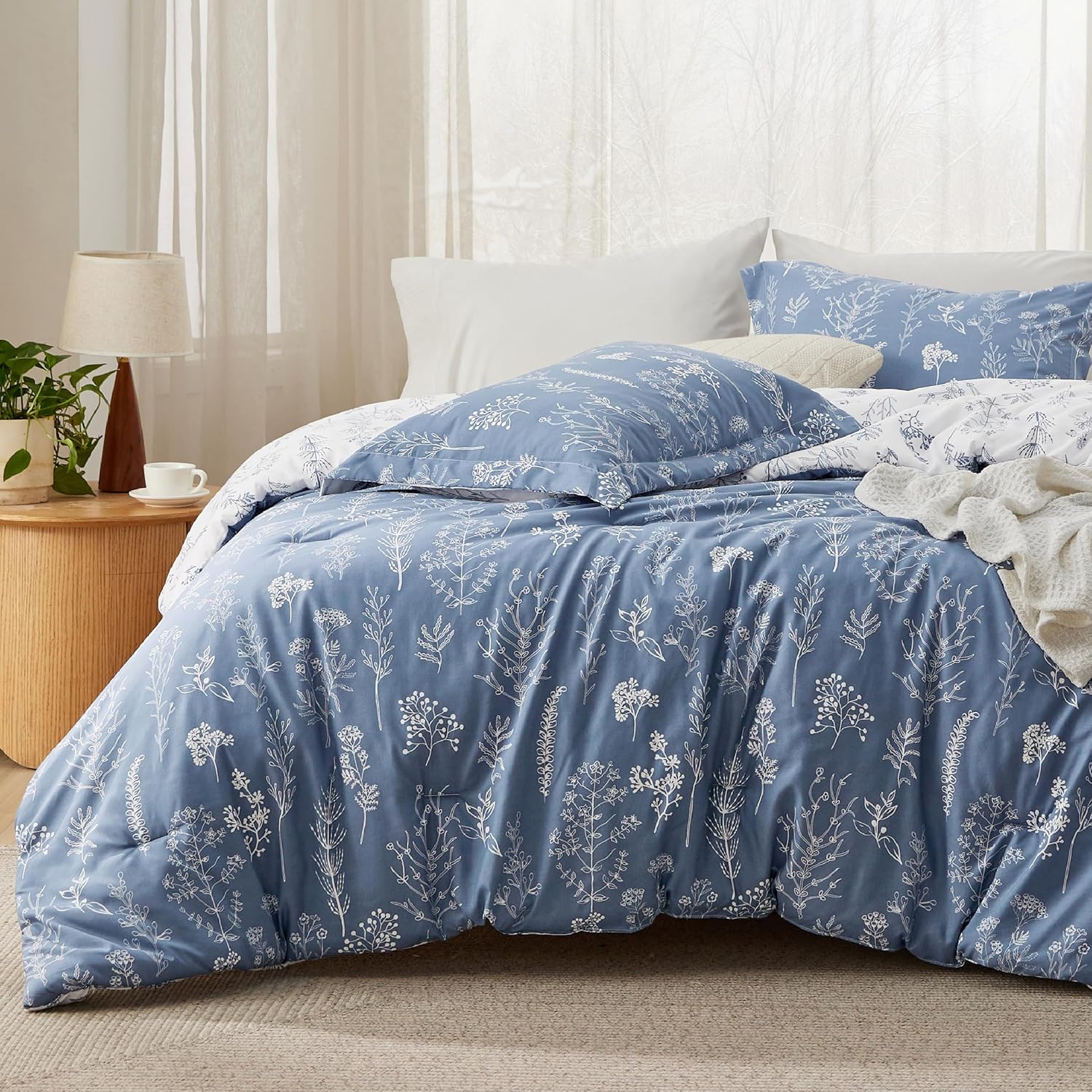 Bedsure Full Comforter Set - Infinity Blue Floral Bedding