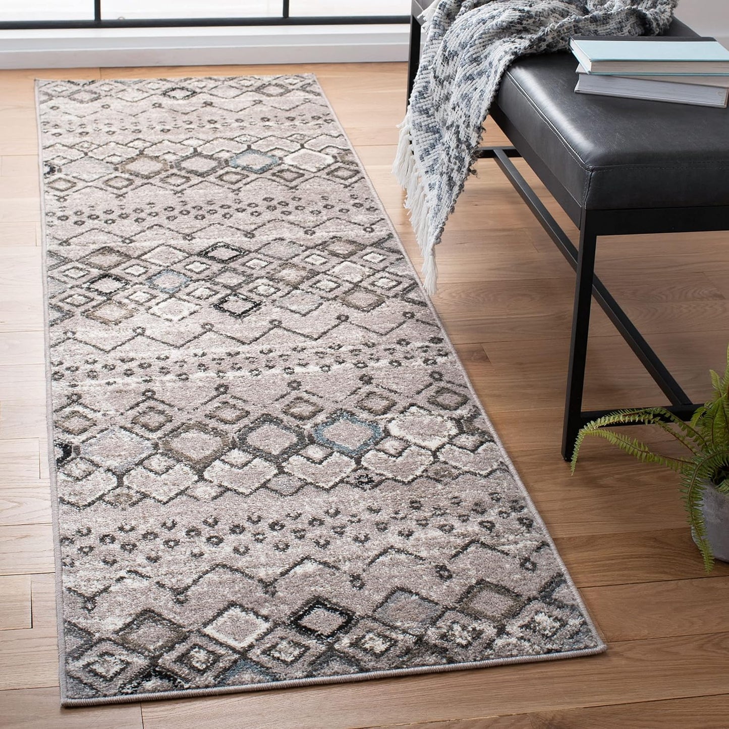 SAFAVIEH Amsterdam Collection Runner Rug - Stylish and Durable