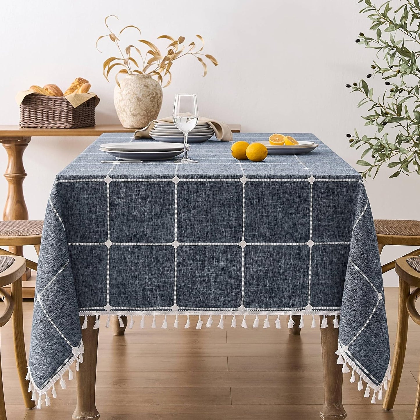 Boho Grid Table Cloth with Tassels for Elegant Dining Spaces
