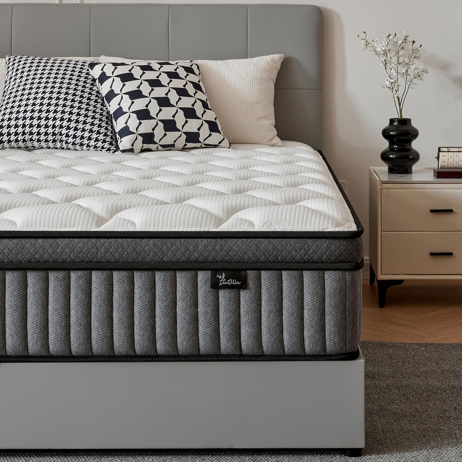 12 Inch Full Size Mattress with Hybrid Cooling Gel Memory Foam