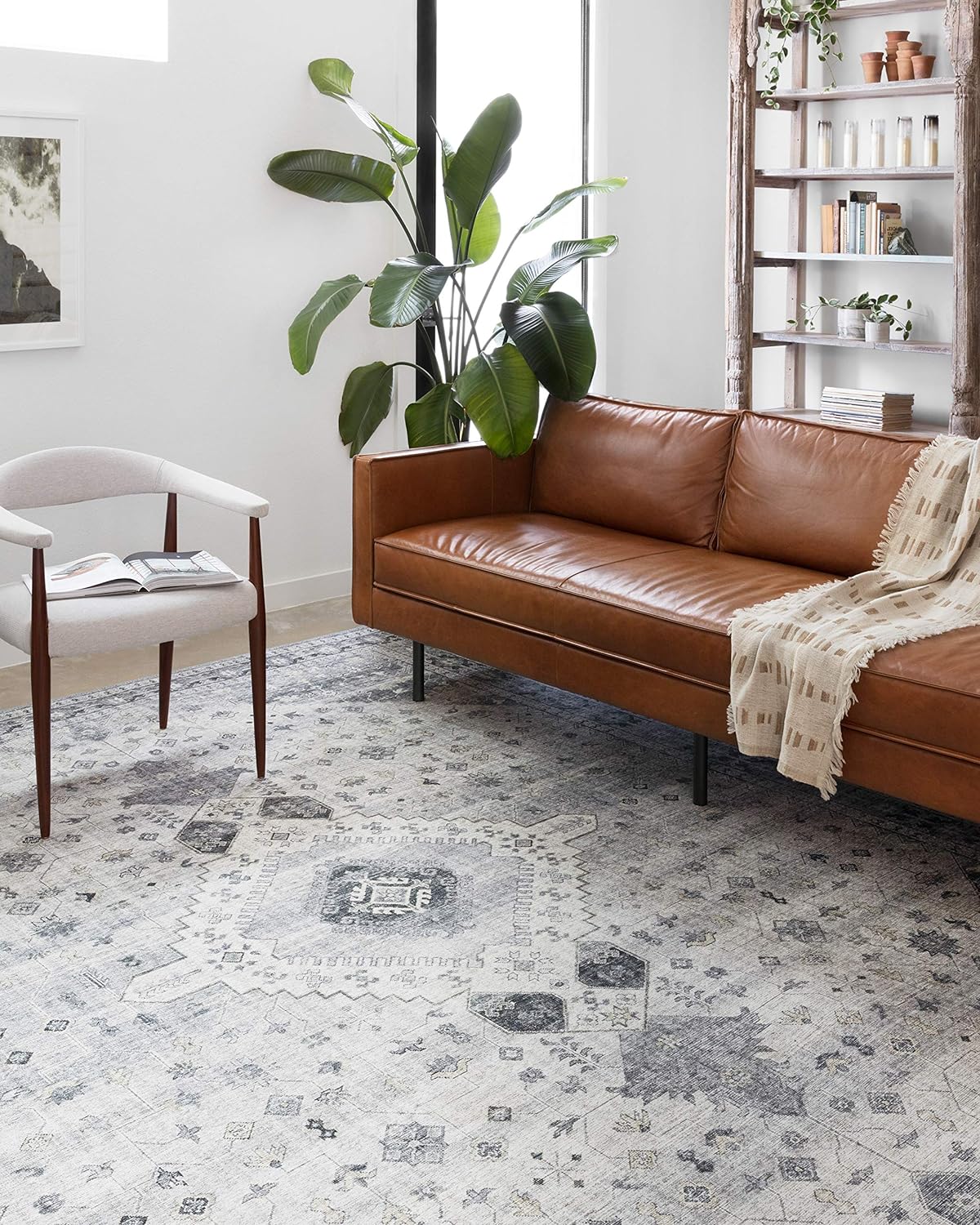 Skye Collection Oval Area Rug in Silver/Grey for Modern Spaces