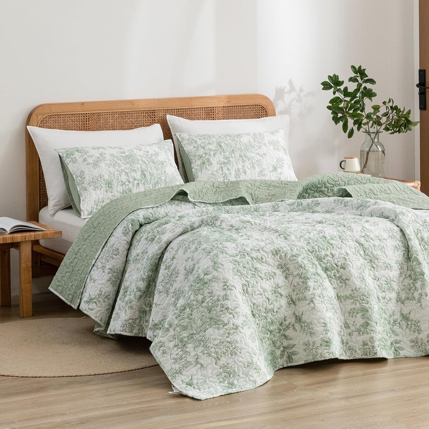 Sage Green Floral Quilt Set King Size for All Season Comfort