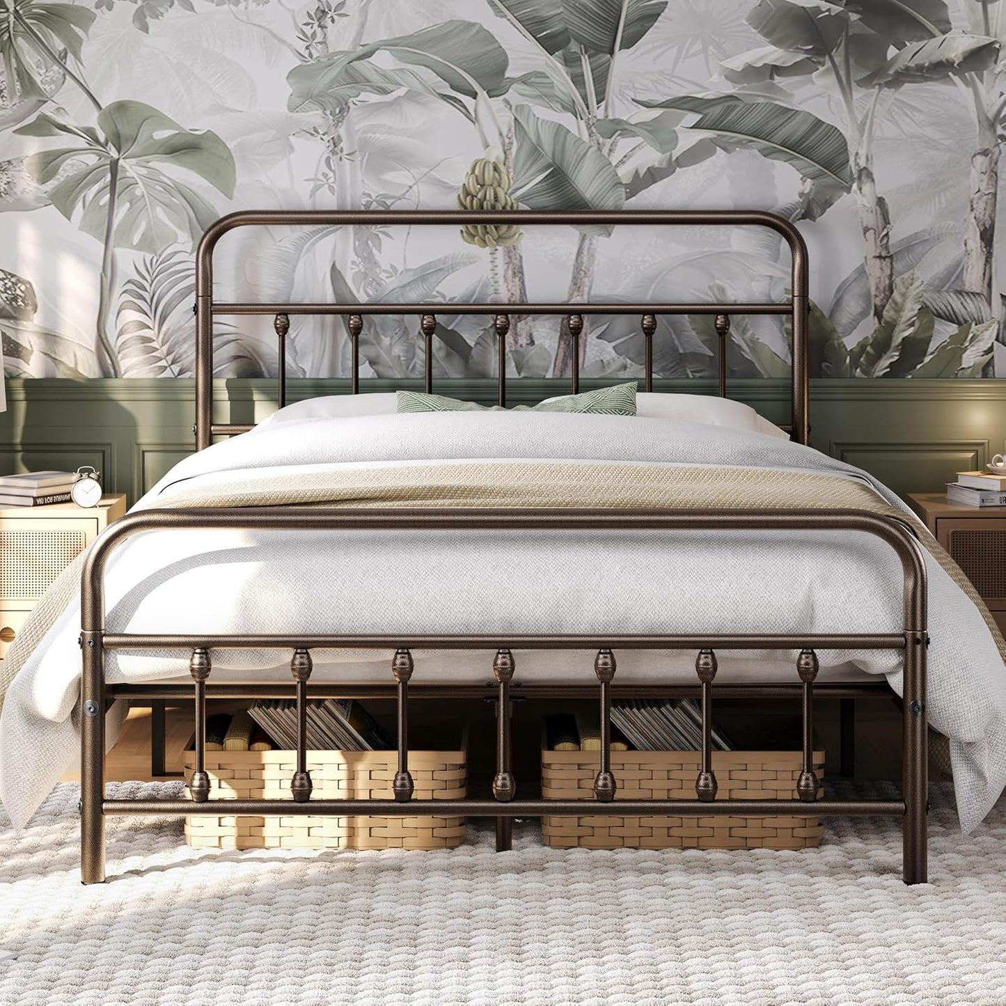 Yaheetech Classic Metal Platform Bed Frame with Victorian Style