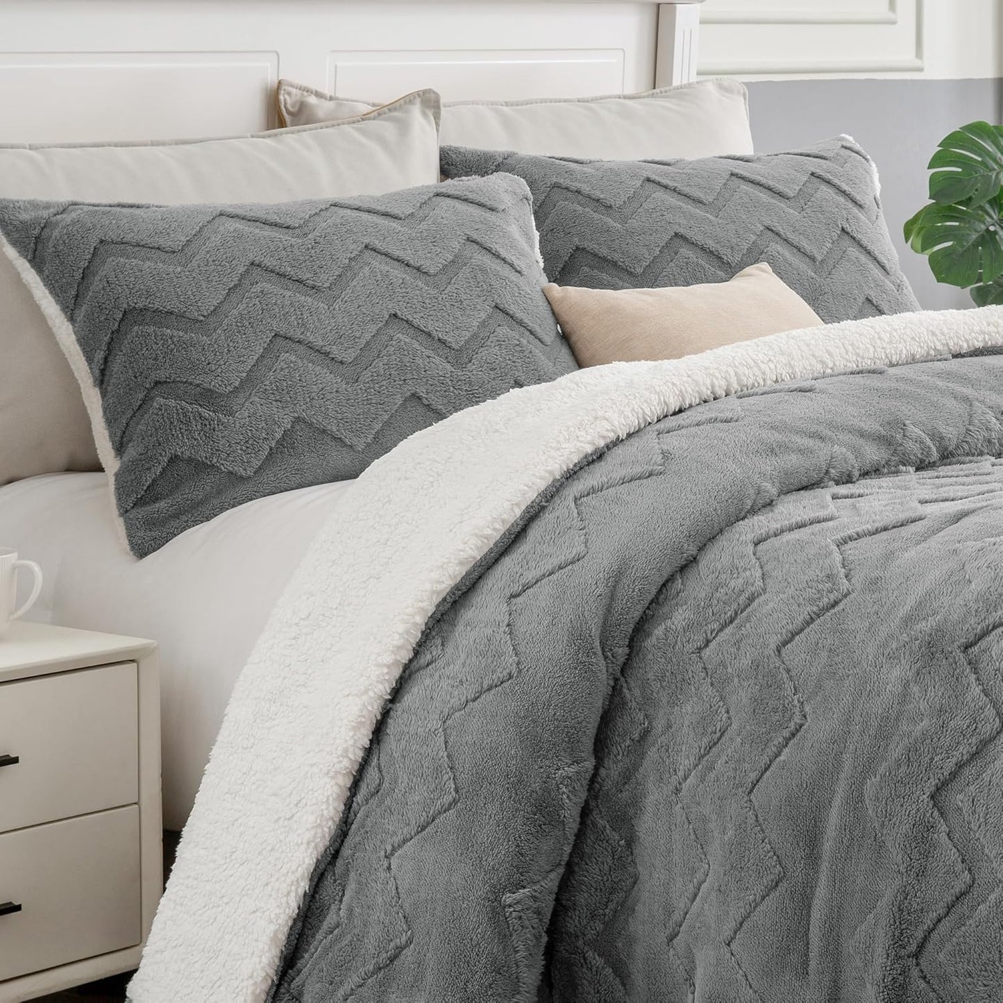 BEDELITE Fluffy Queen Comforter Set - Soft Sherpa Grey Bedding