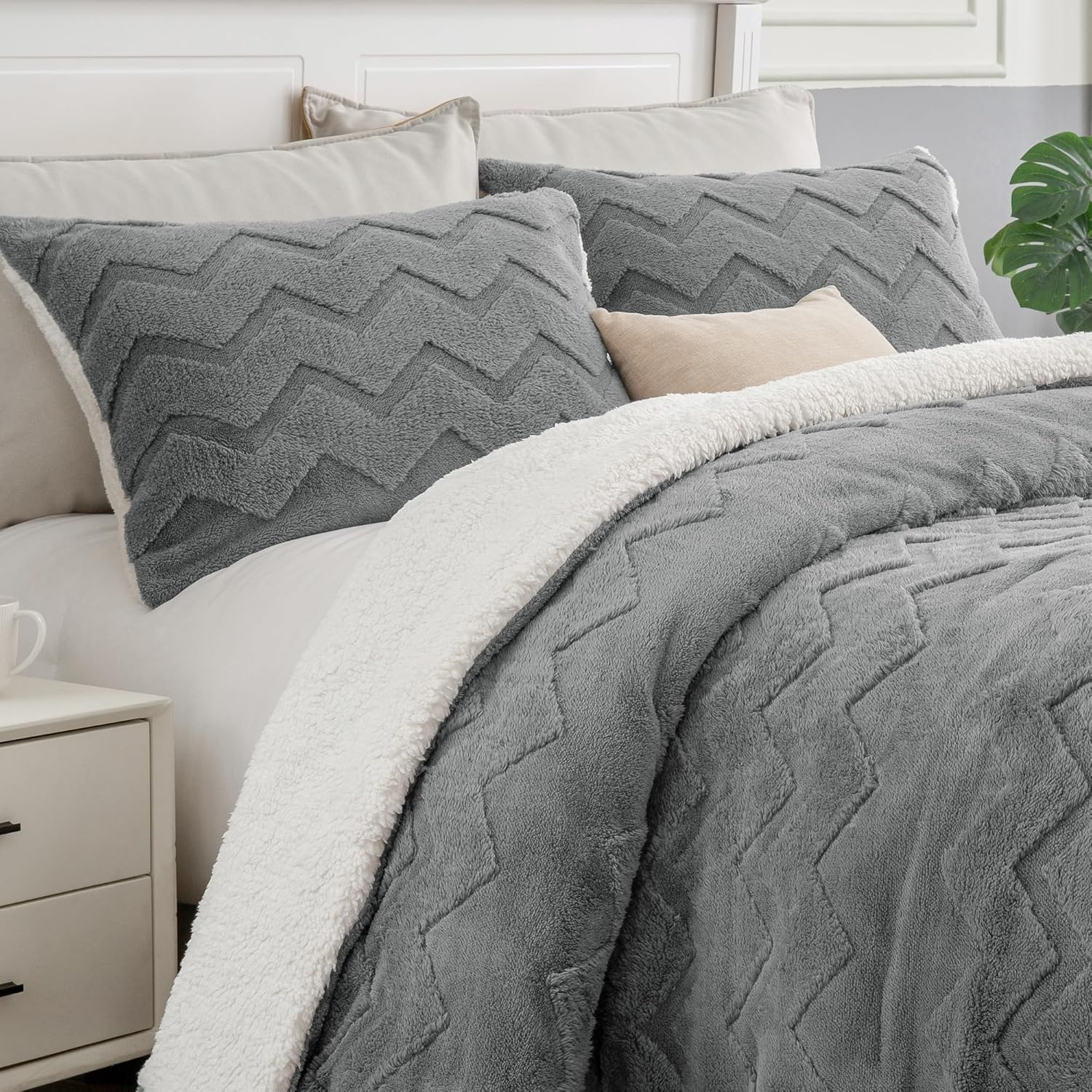 BEDELITE Fluffy Queen Comforter Set - Soft Sherpa Grey Bedding